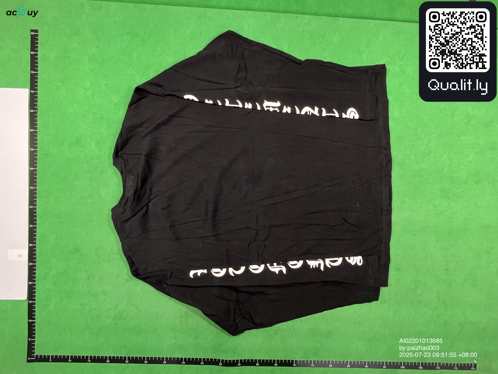 T-Shirt — QC-Foto 2 von 8