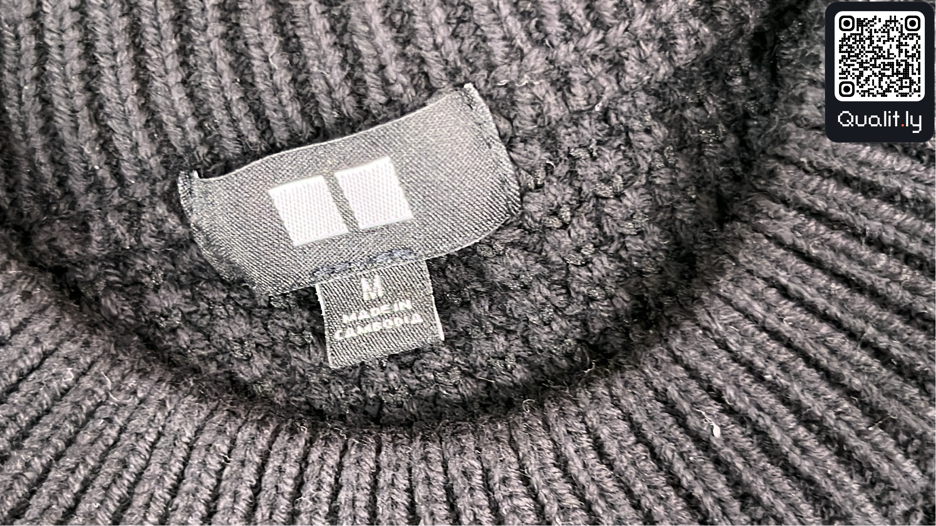 Pull — photo QC 1 sur 4
