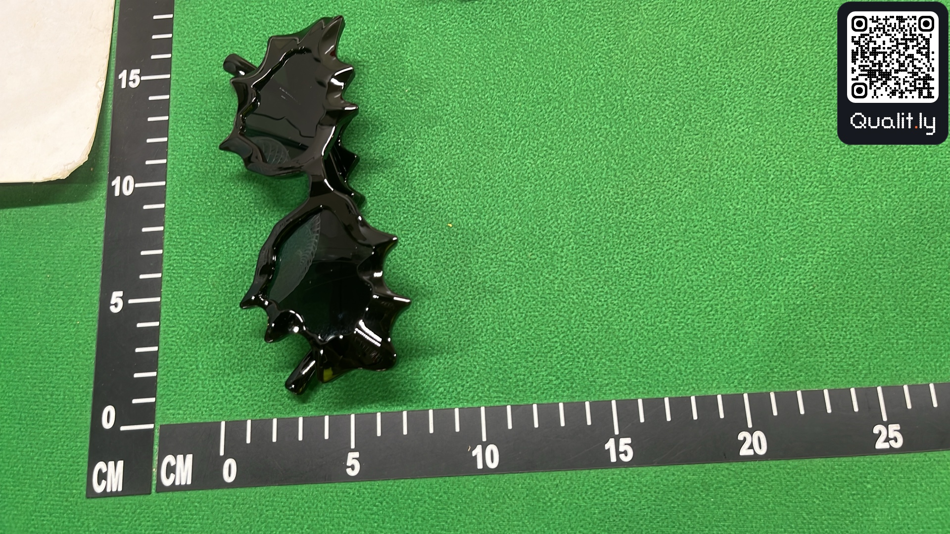Occhiali da sole — foto QC 3 di 3