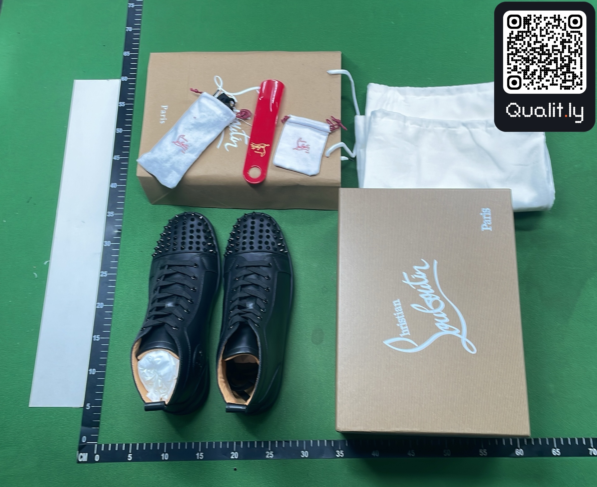 球鞋 QC 照片 1 / 6