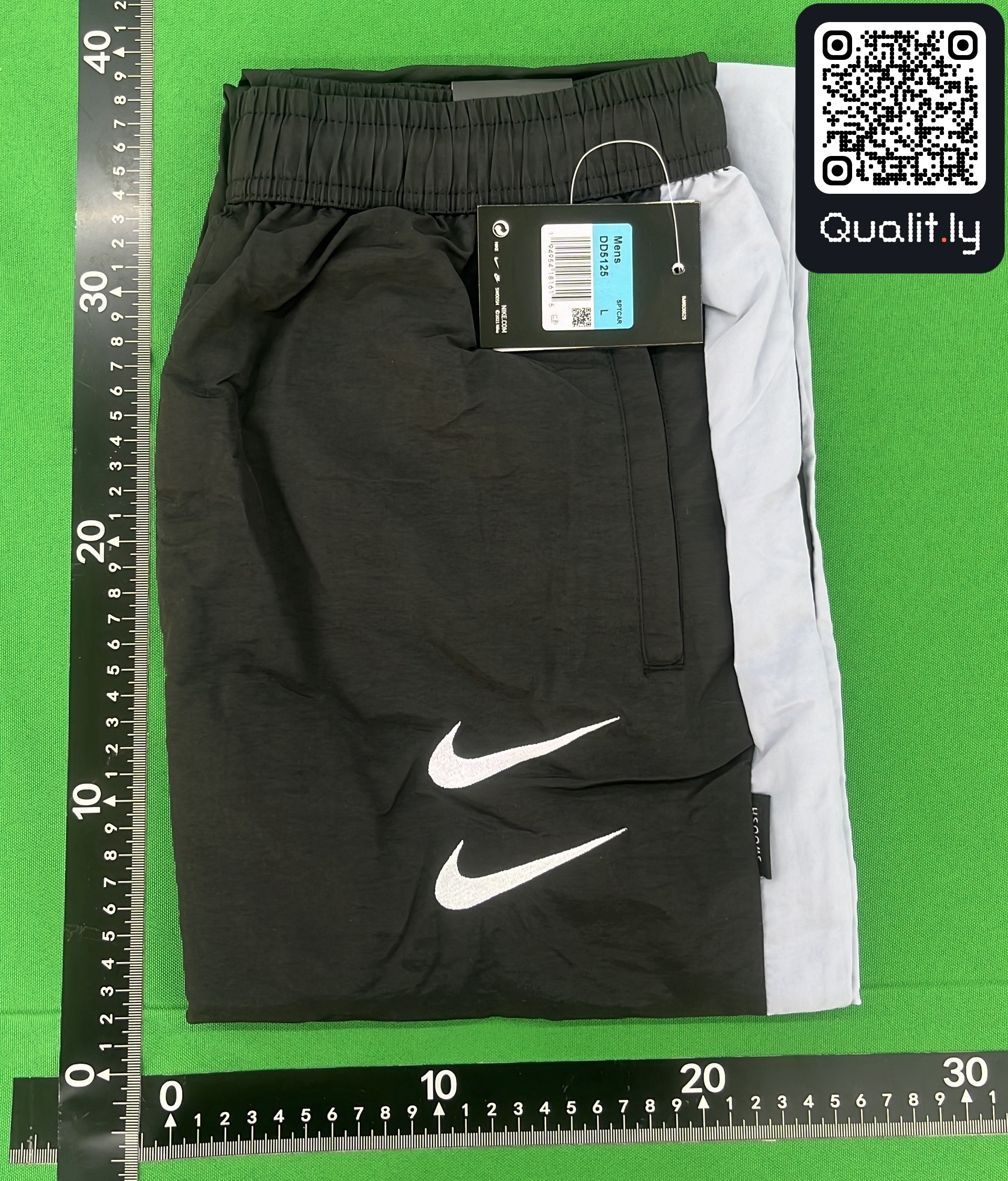 Pants QC photo 1 of 76