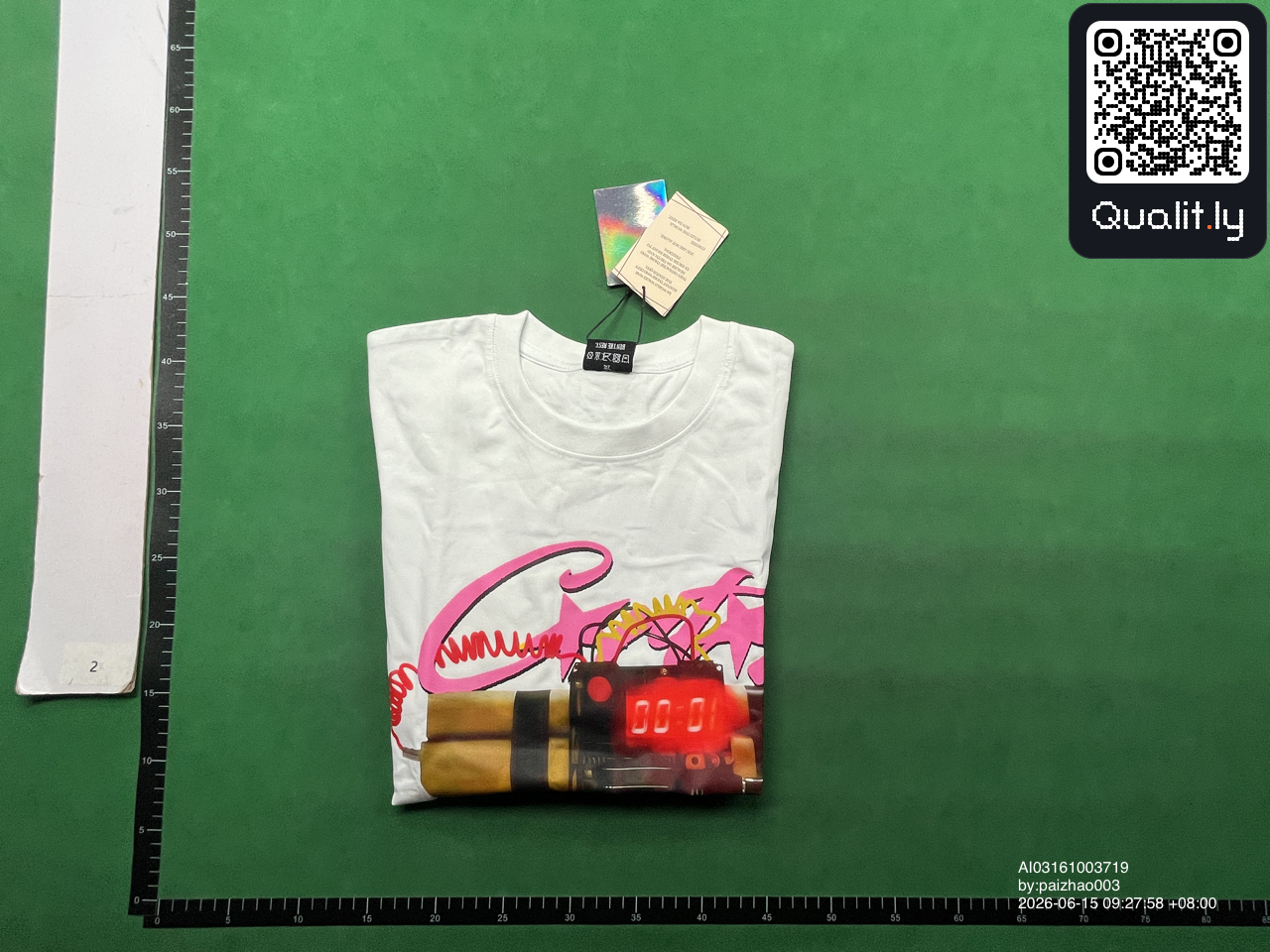 T-shirt QC photo 1 of 218