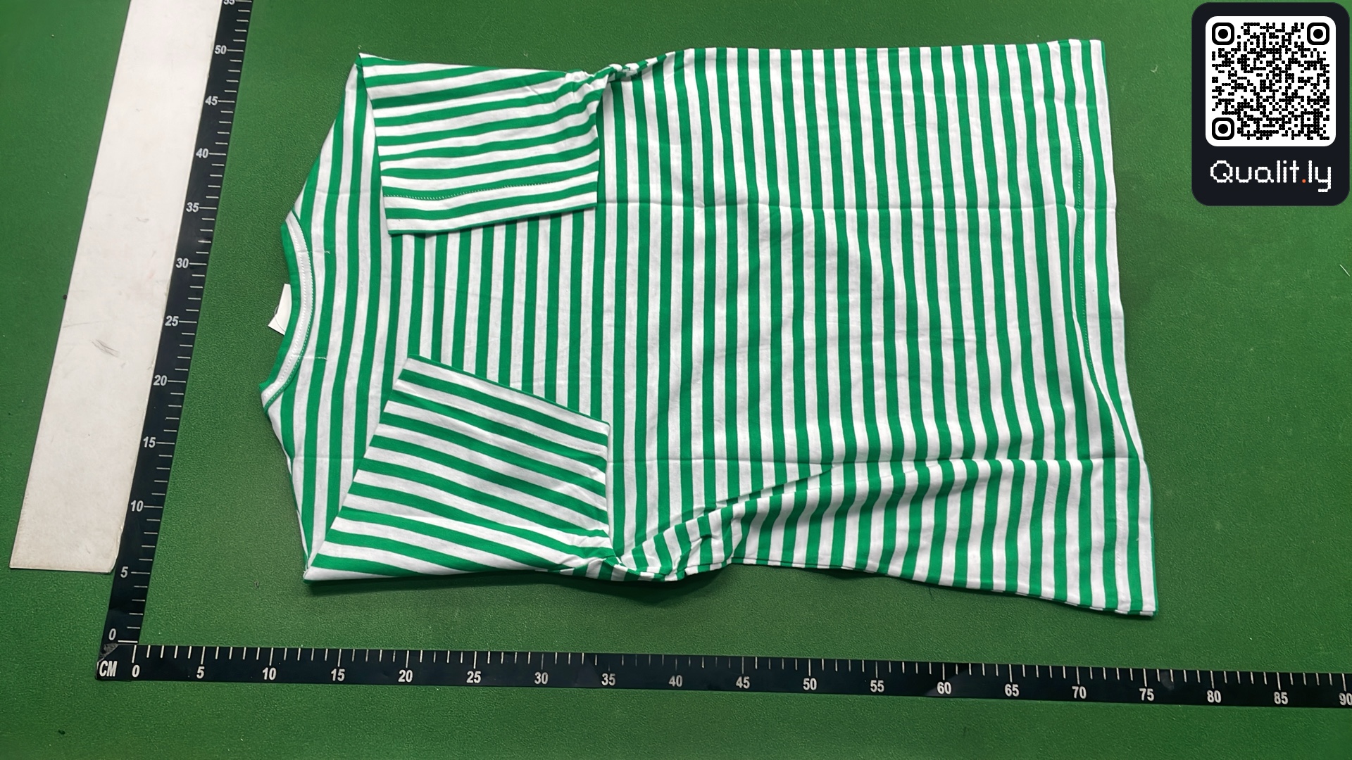 Camiseta — foto QC 3 de 8