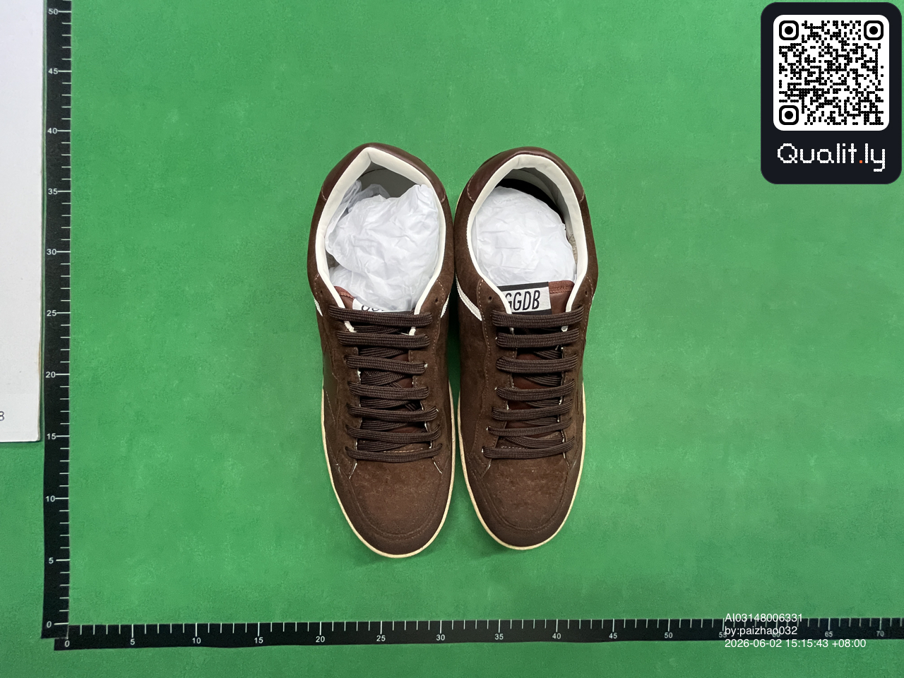 Sneaker — QC-Foto 1 von 6