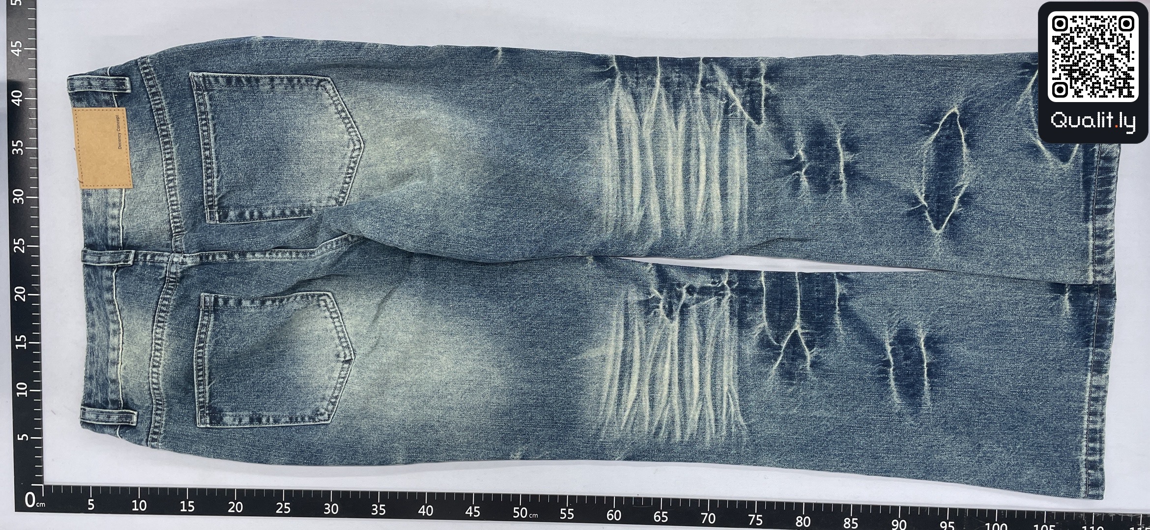 Jeans QC photo 2 of 28