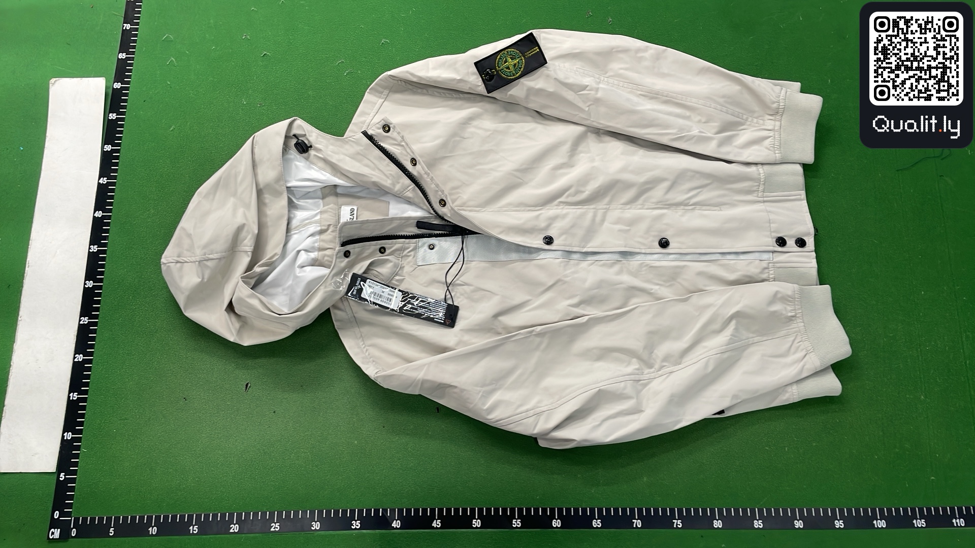 Jacket QC photo 2 of 4