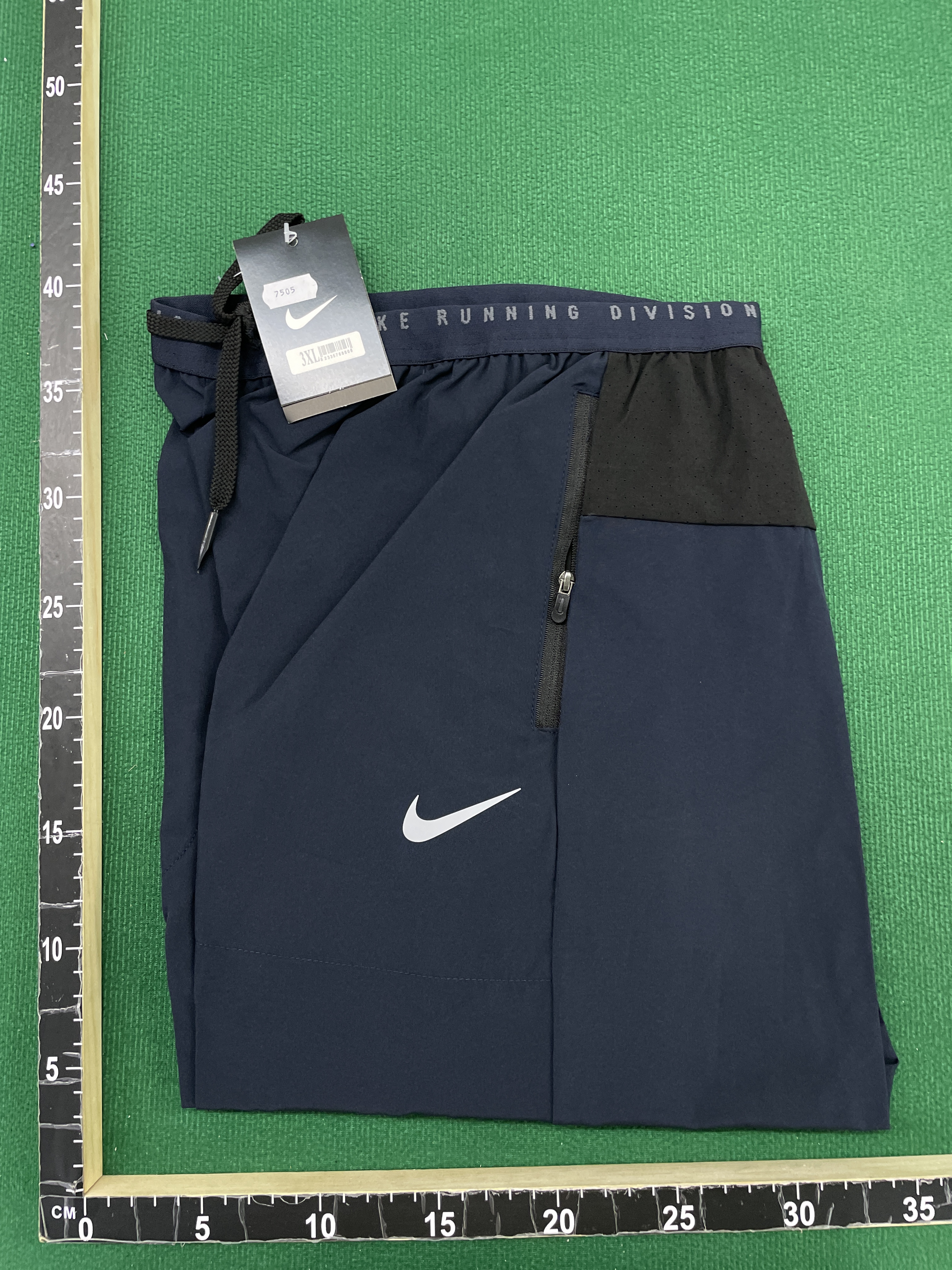 Pantaloni — fotografie QC 1 din 95