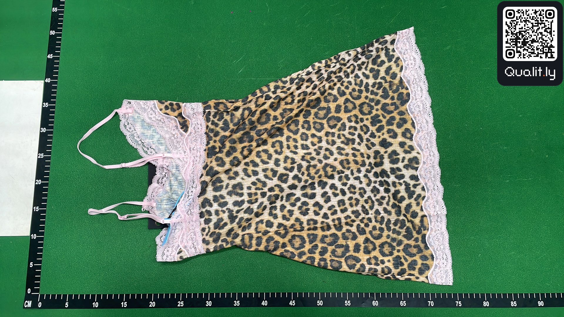 Short — photo QC 3 sur 4
