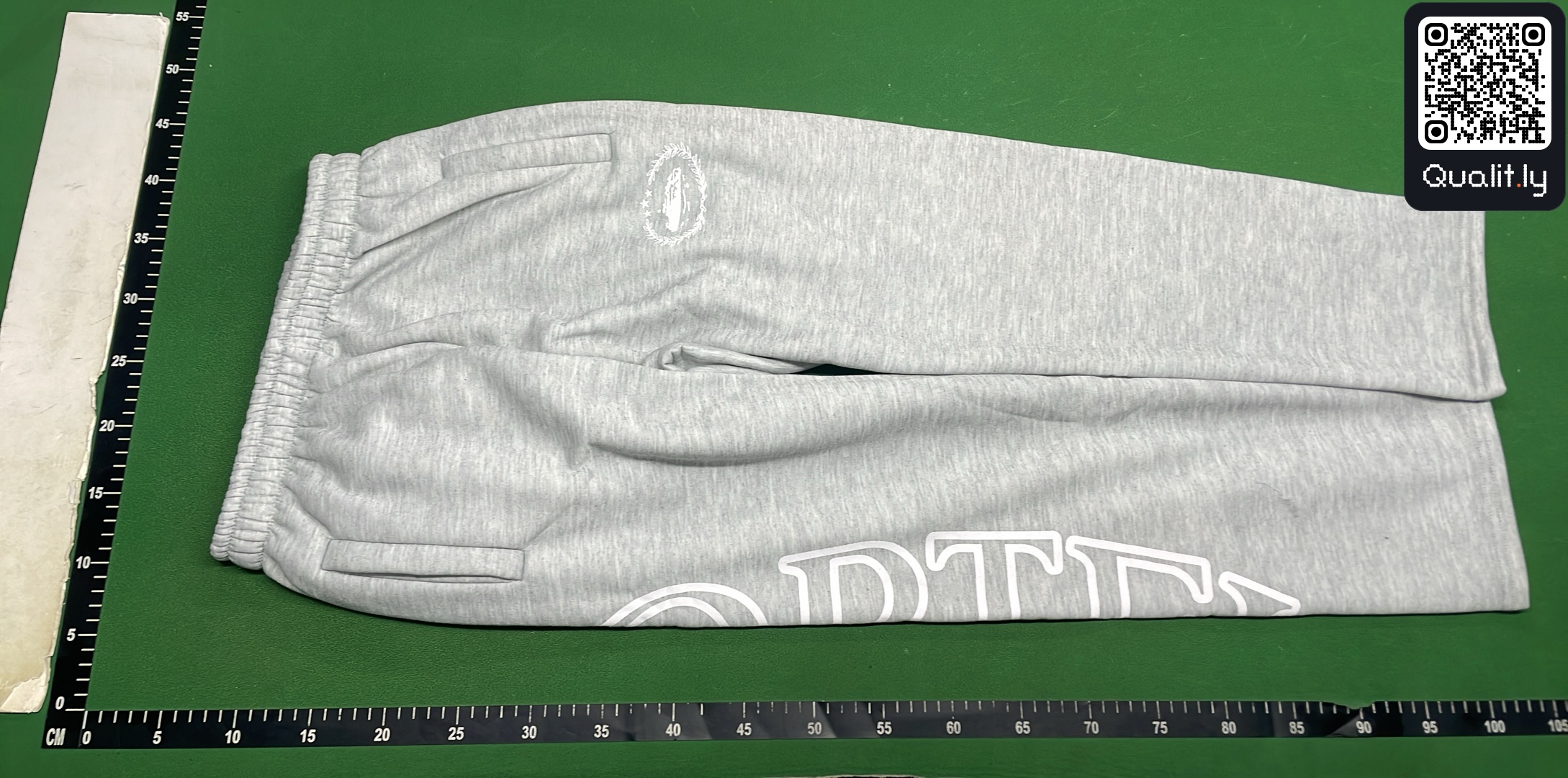 Hoodie QC photo 2 of 173