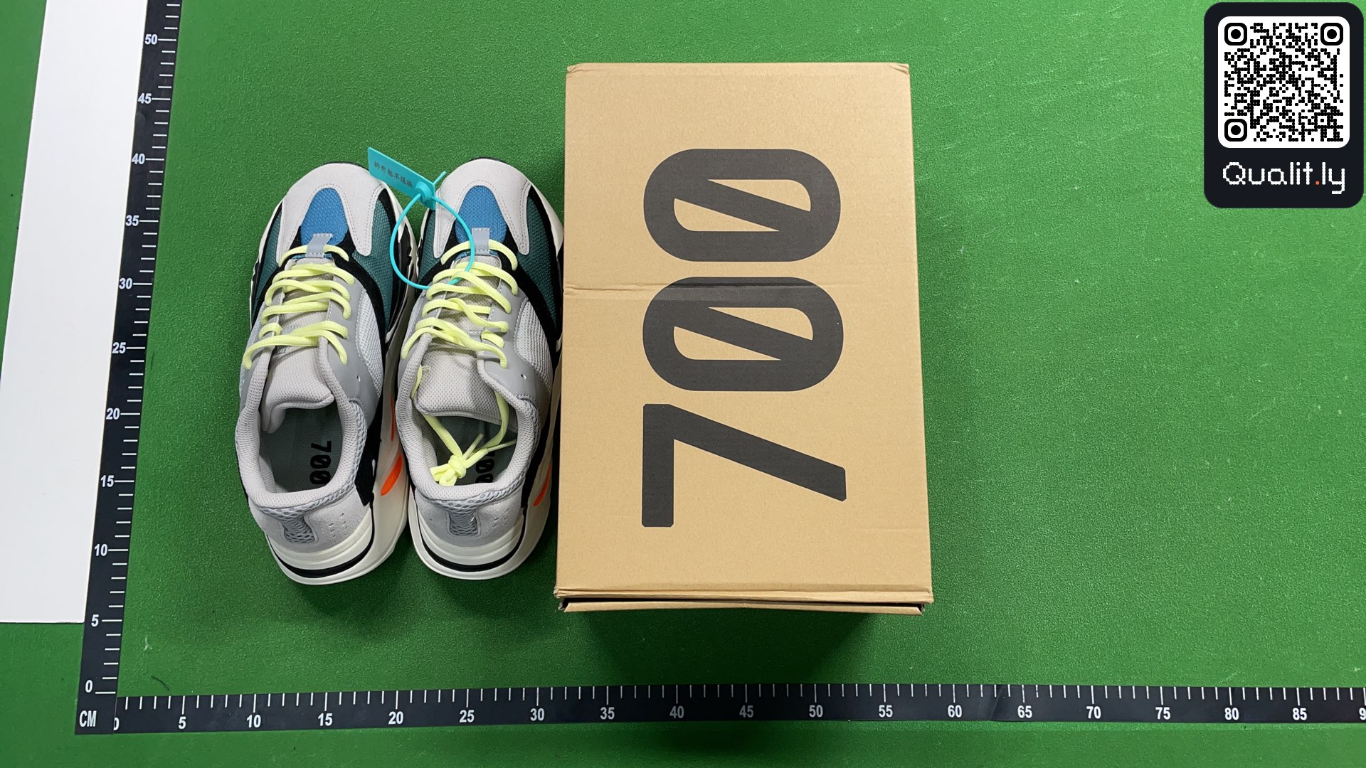 Sneakers QC photo 1 of 6
