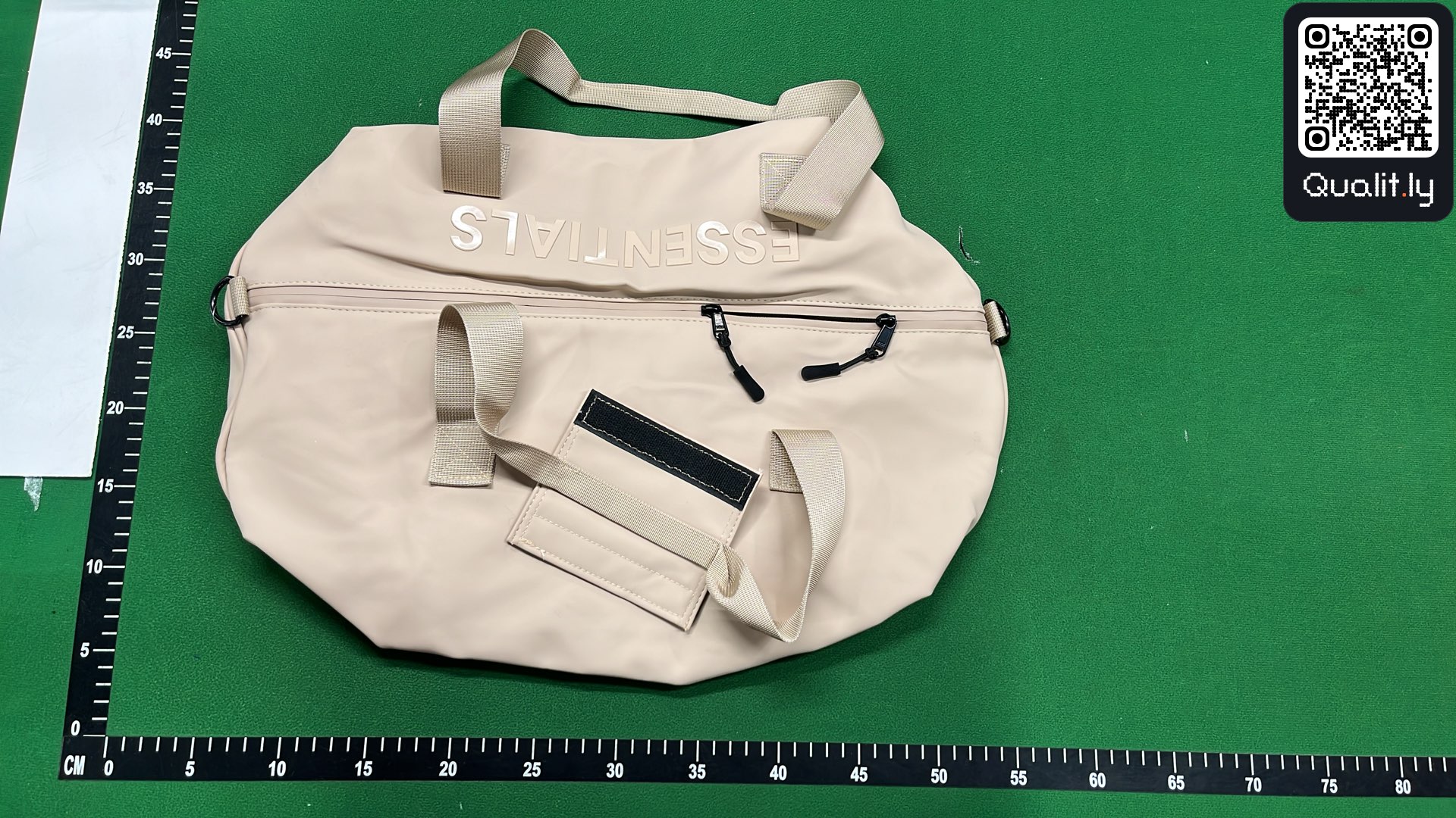包 QC 照片 1 / 9