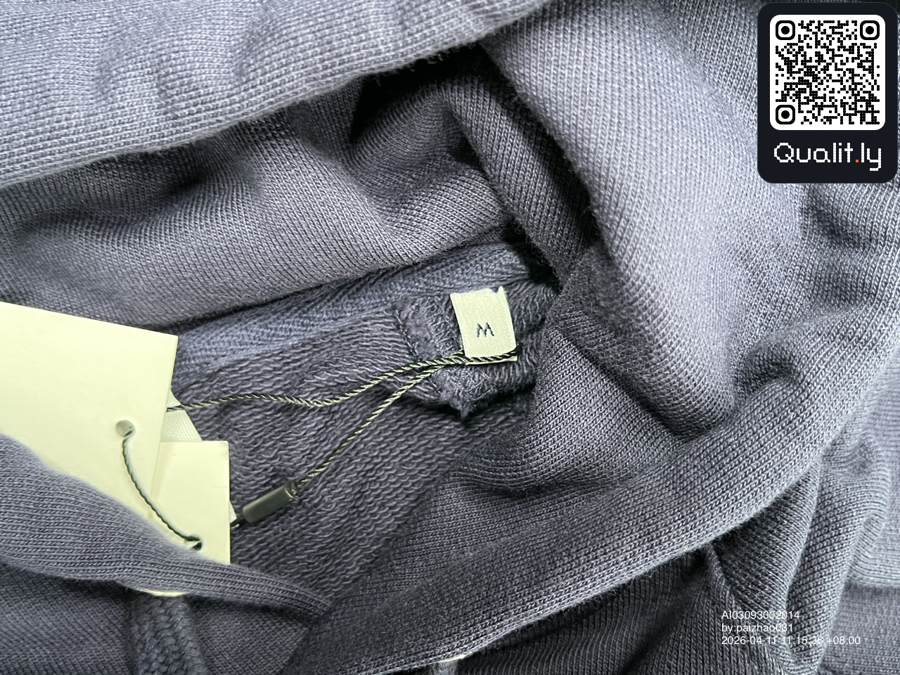 Hoodie — QC-Foto 3 von 54