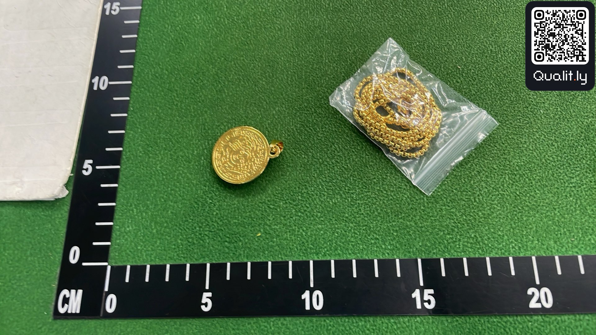 Jewelry QC photo 3 of 30
