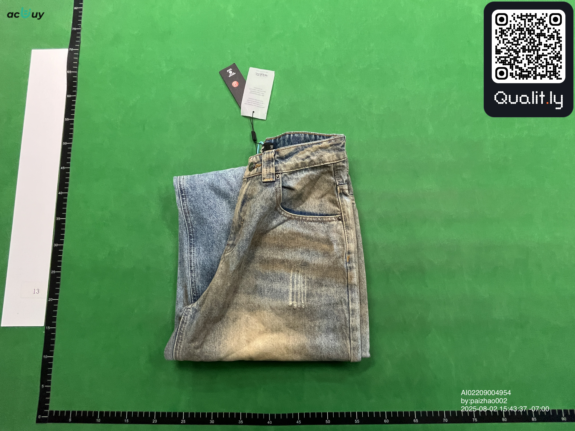 牛仔裤 QC 照片 1 / 8
