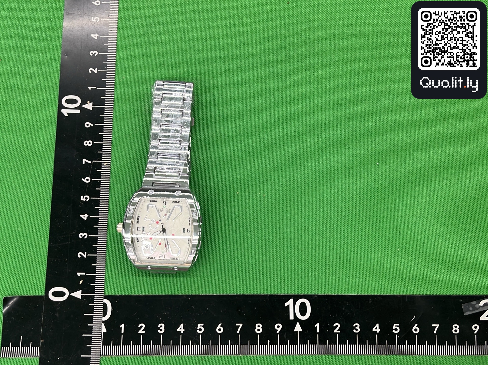 Horloge — QC-foto 3 van 13