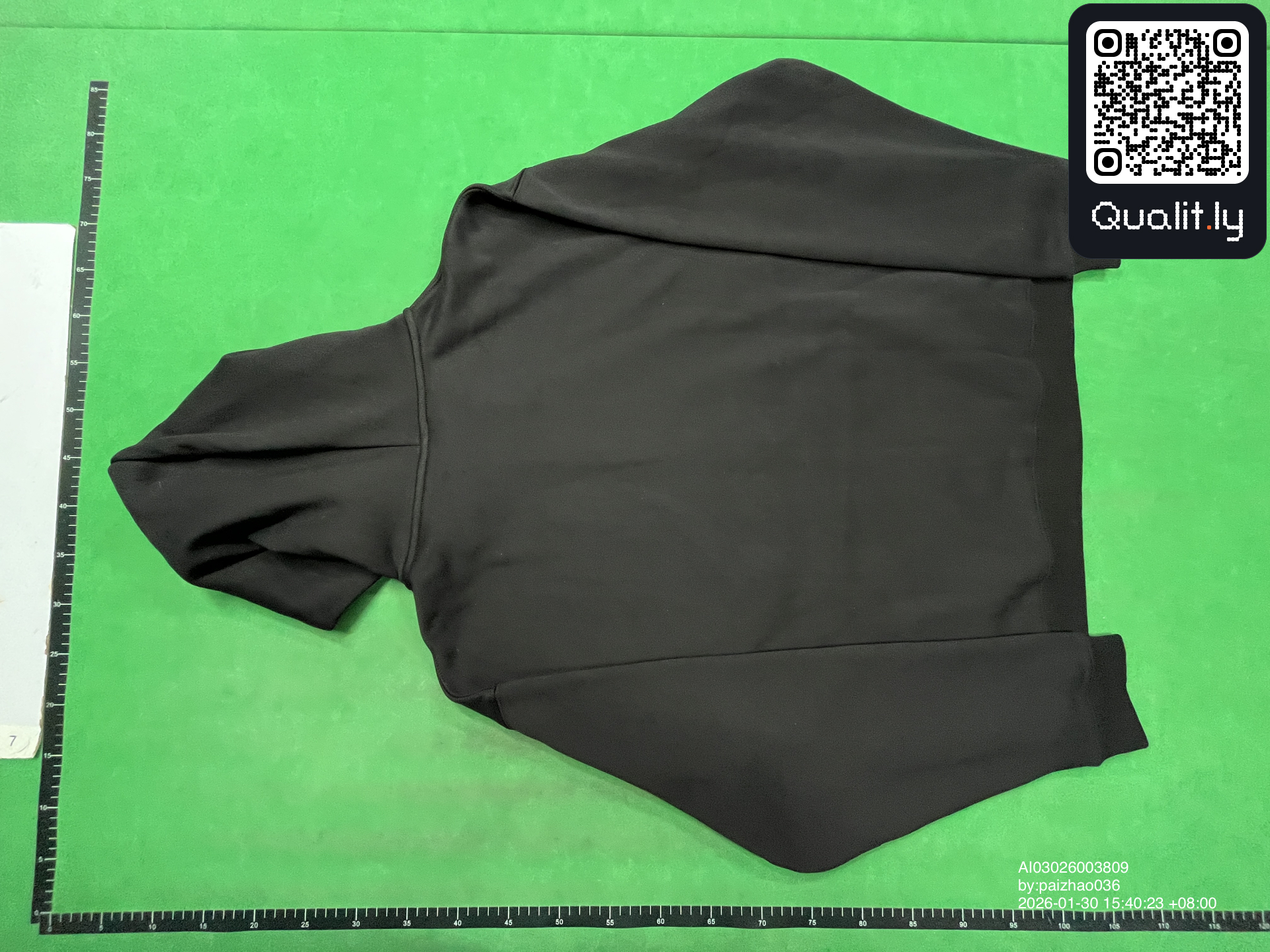 Hoodie — QC-foto 3 van 10