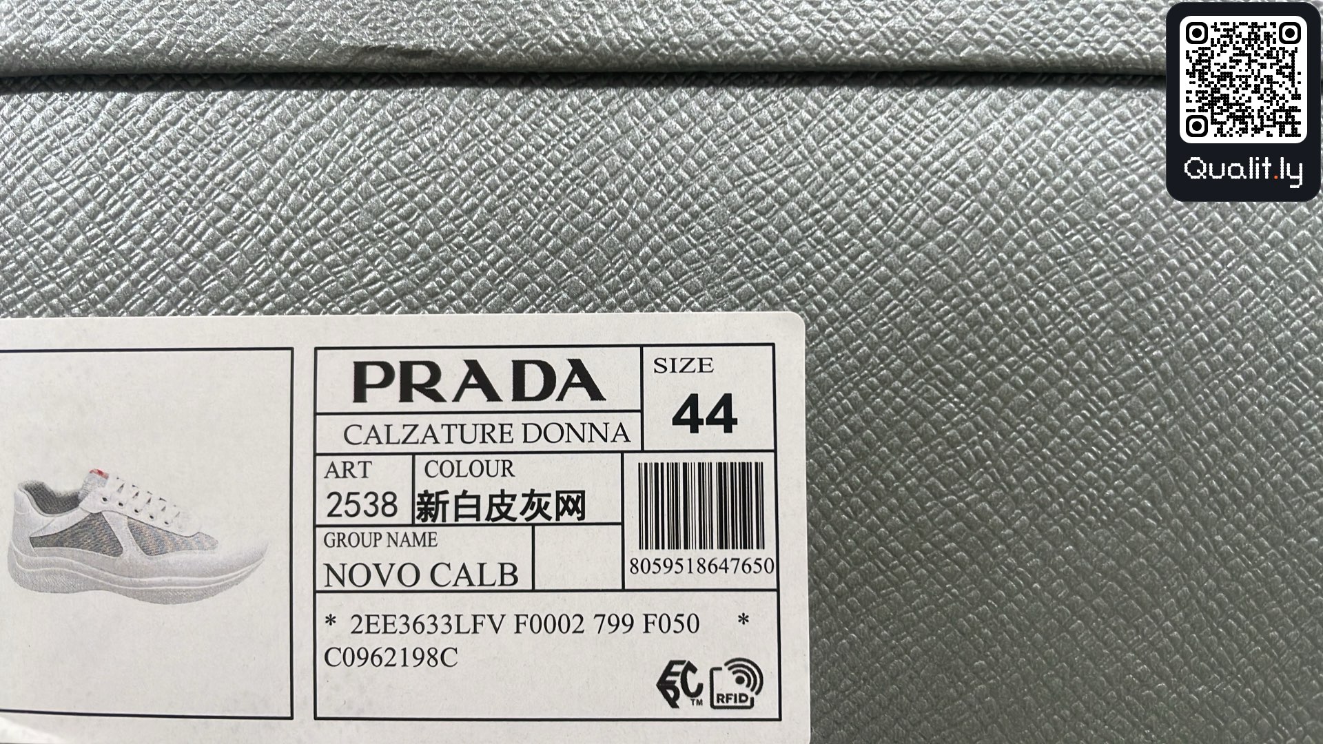 Sneakers — foto QC 2 di 60