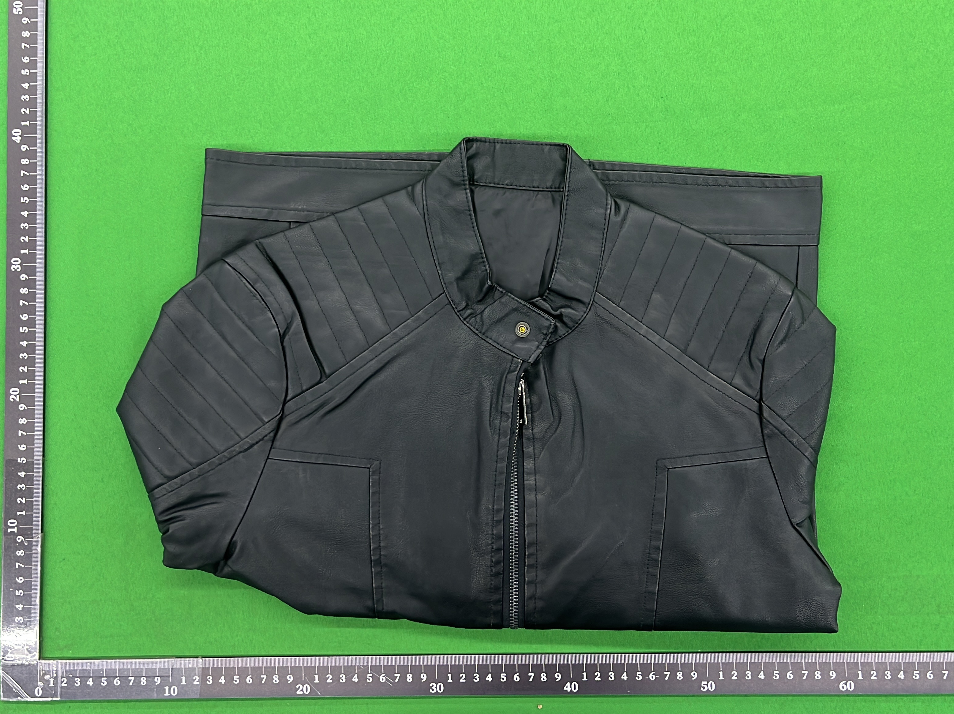 夹克 QC 照片 1 / 4