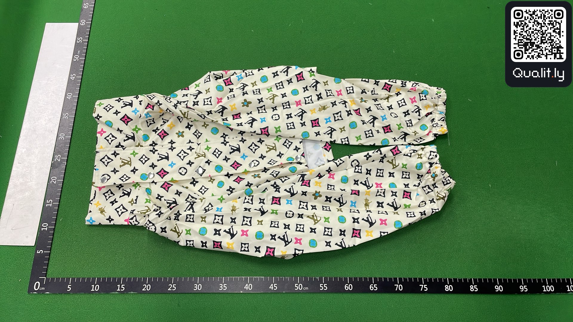 Jacket QC photo 2 of 16
