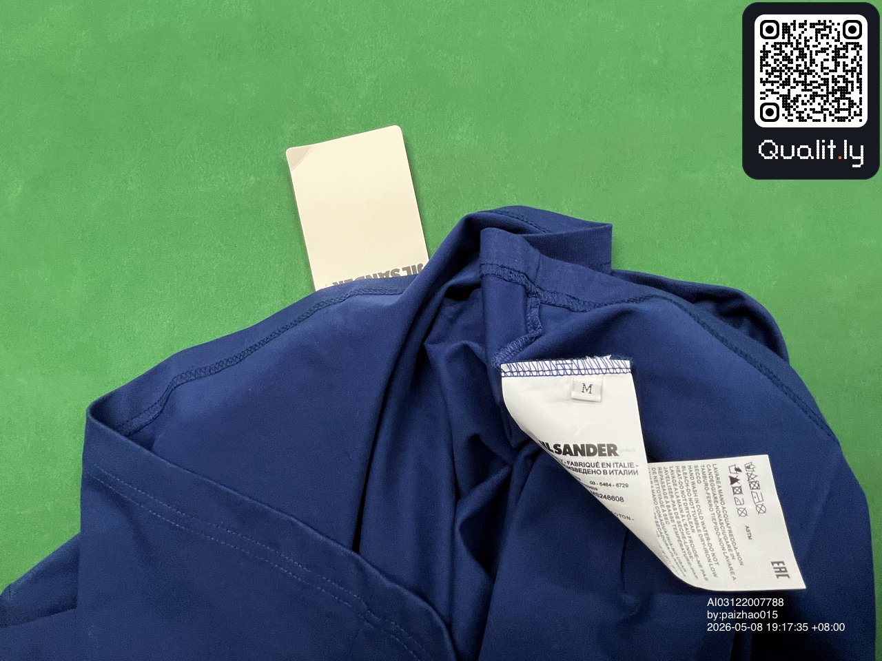 T-shirt — photo QC 1 sur 26