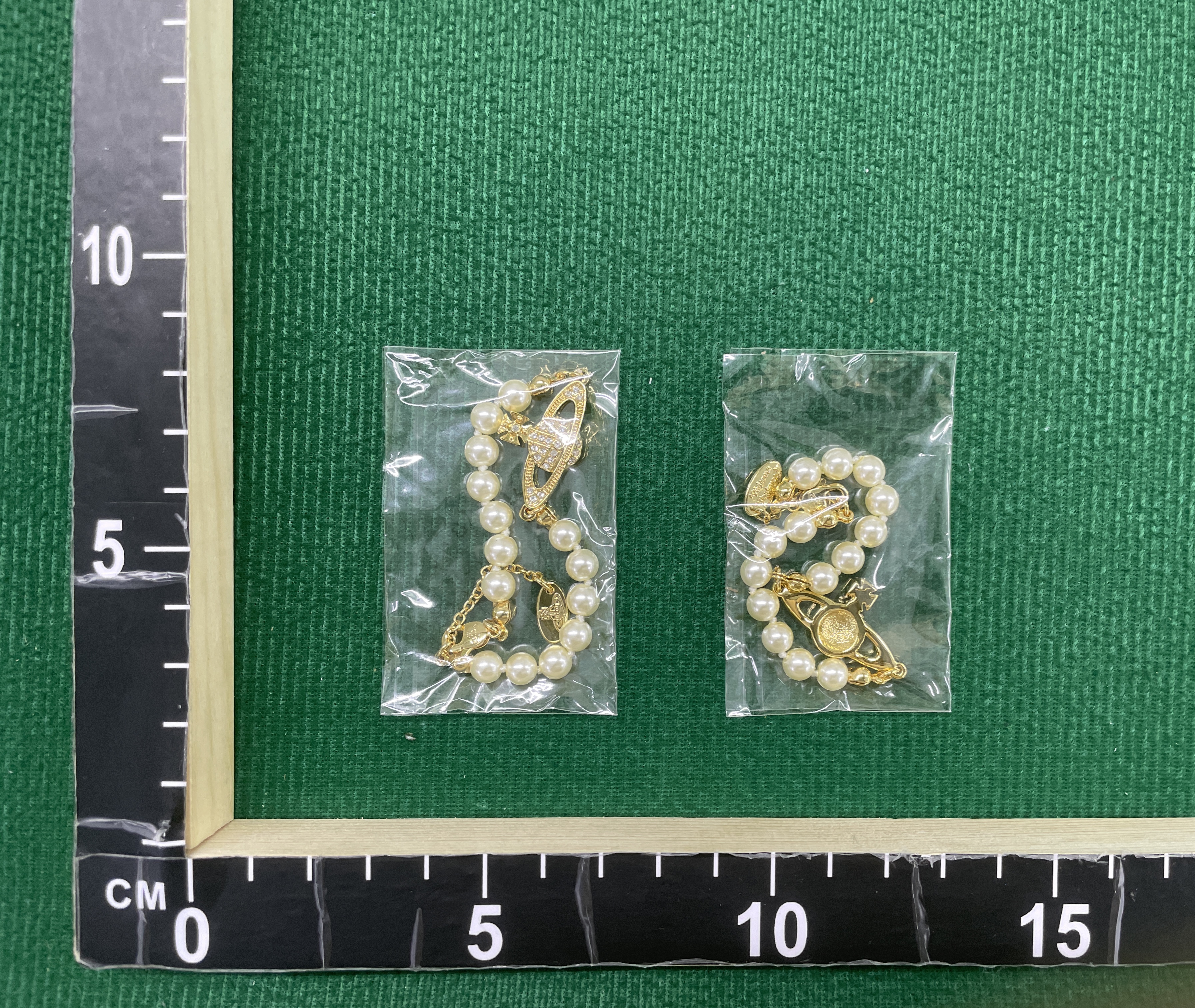 Jewelry QC photo 1 of 72