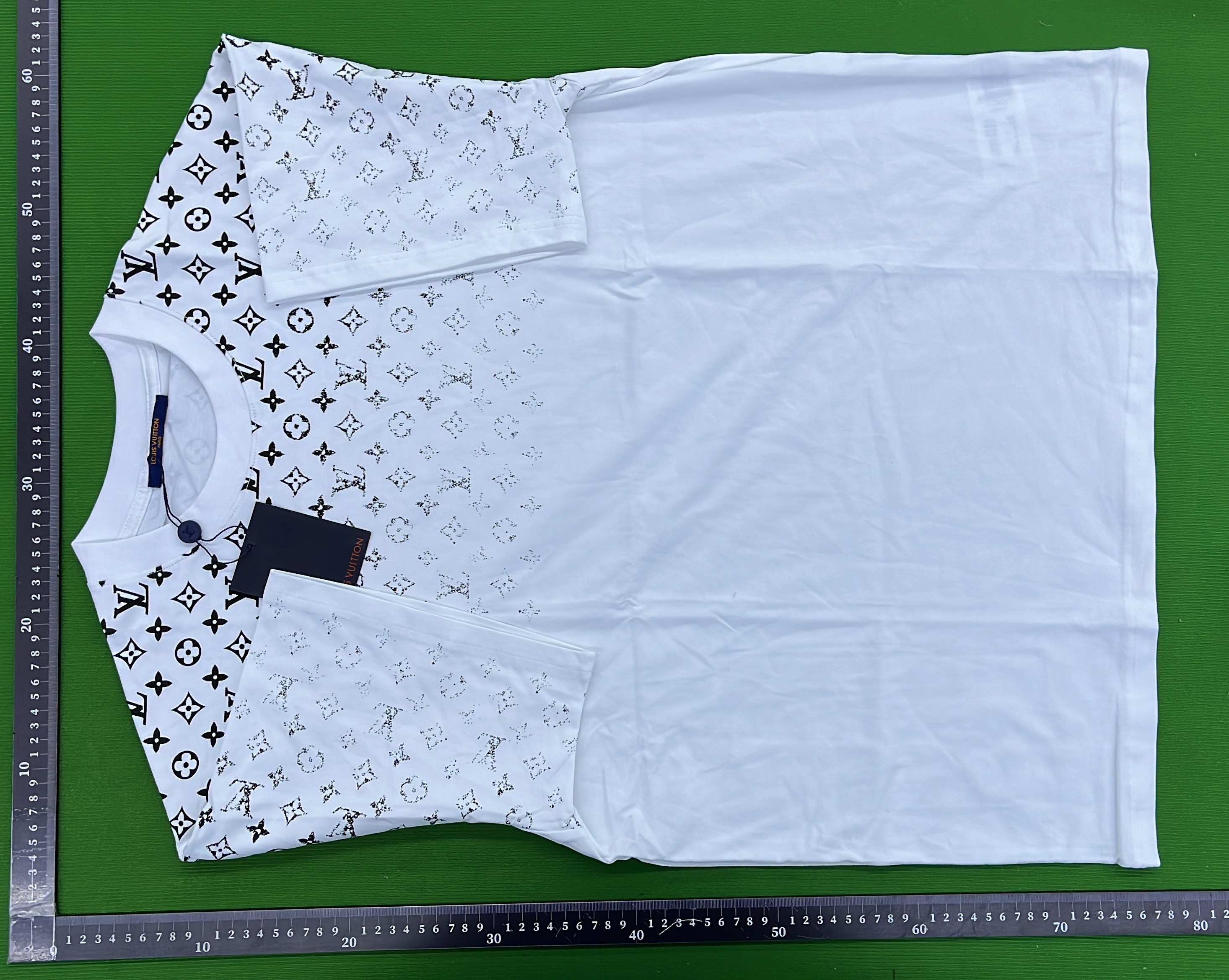 T-shirt — foto QC 3 di 8