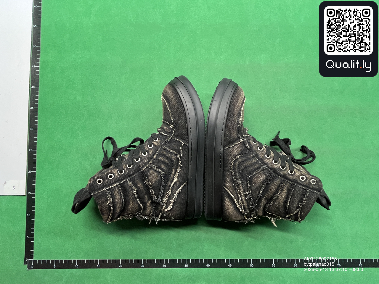 Sneakers — foto QC 2 di 6