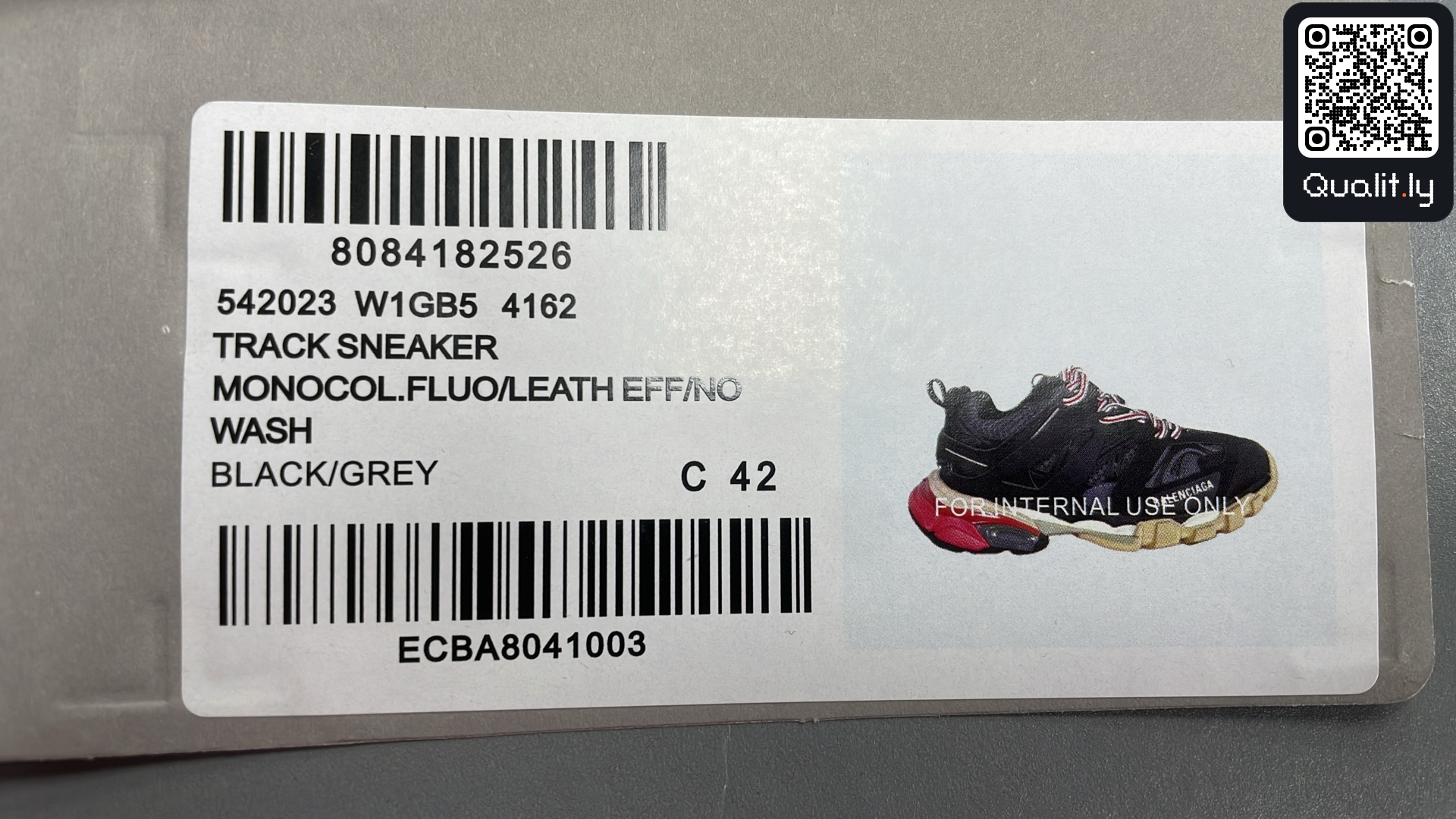 Sneakers QC photo 2 of 6