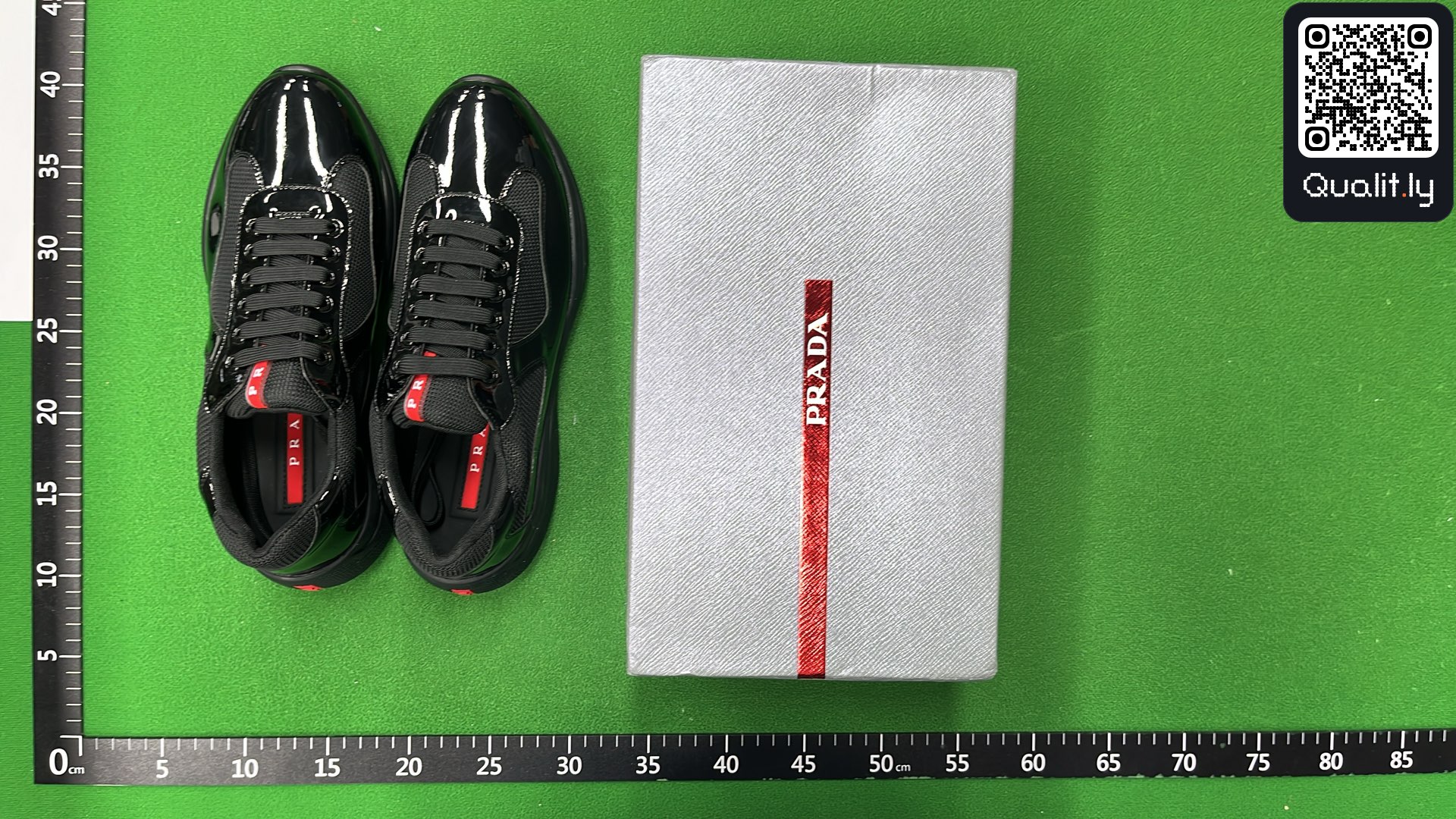 Sneakers QC photo 1 of 18