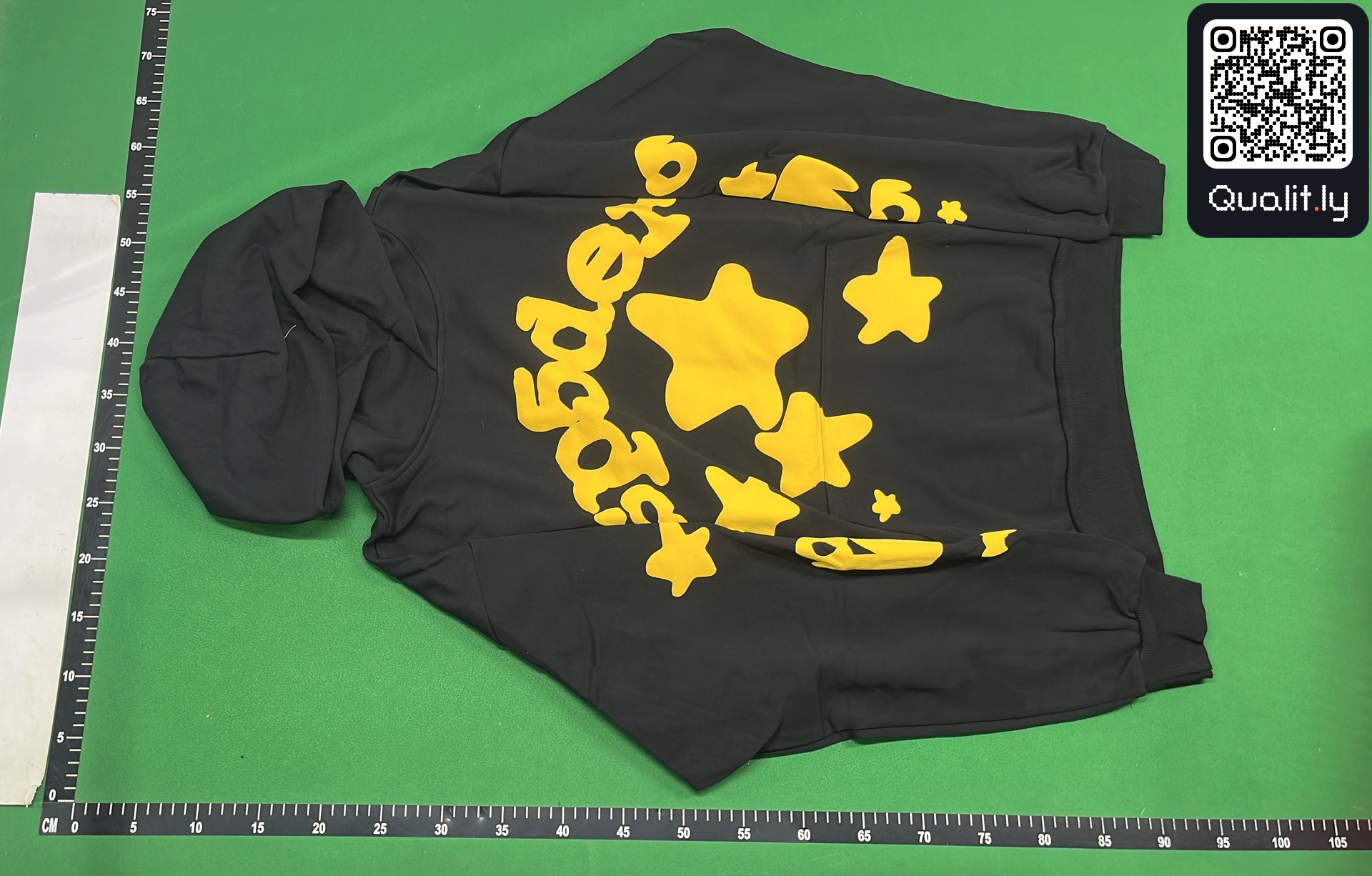 Hoodie — QC-foto 2 av 4