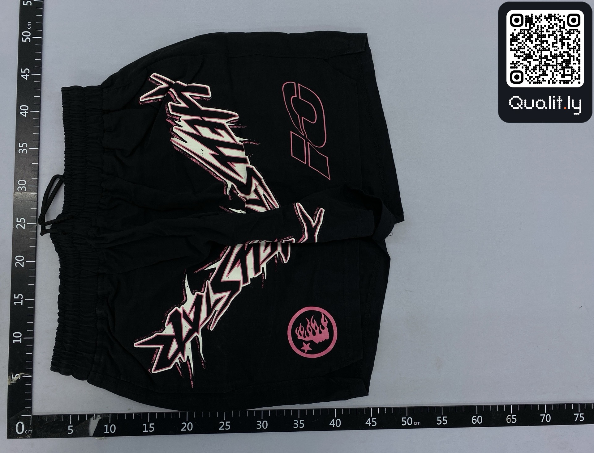 短裤 QC 照片 3 / 4