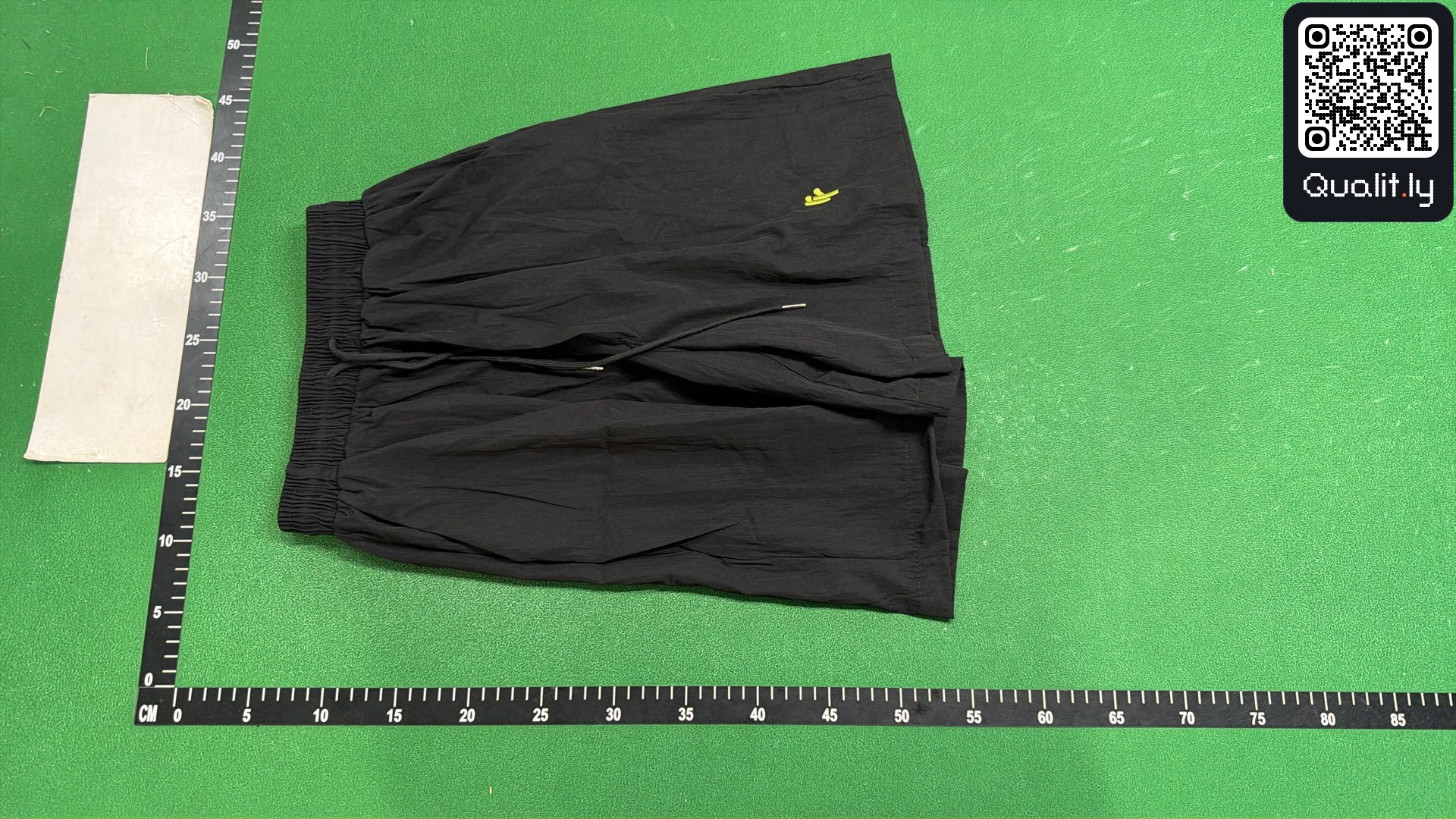 Pantaloncini — foto QC 2 di 8