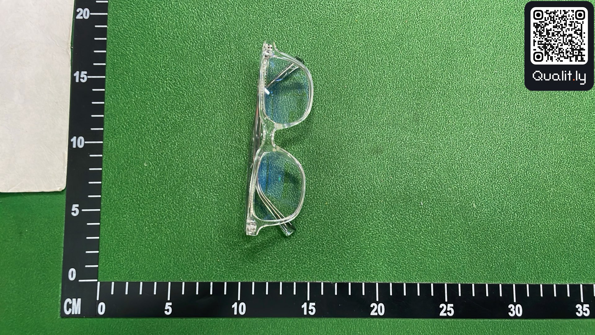 Occhiali da sole — foto QC 3 di 3