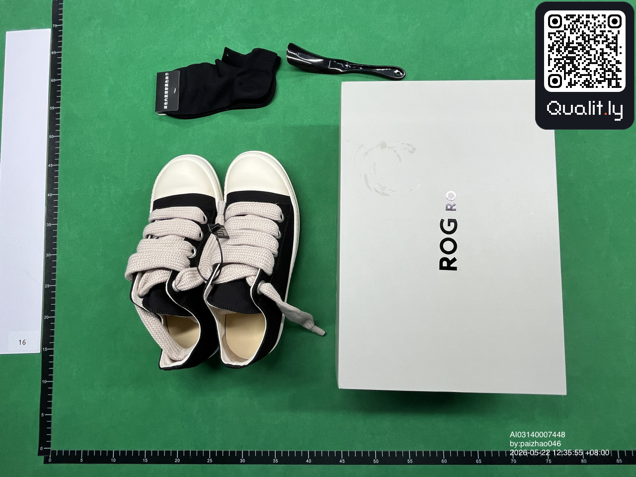球鞋 QC 照片 1 / 60