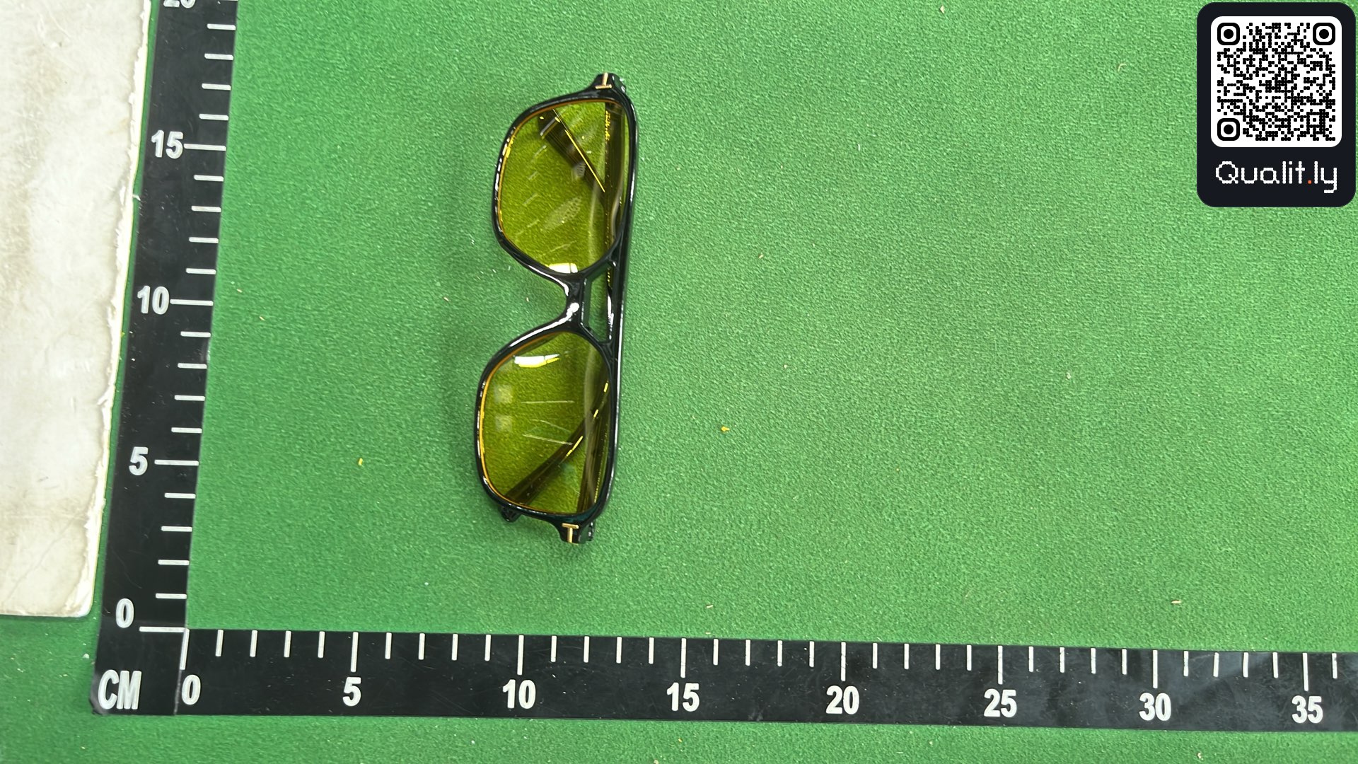 Sunglasses QC photo 1 of 3