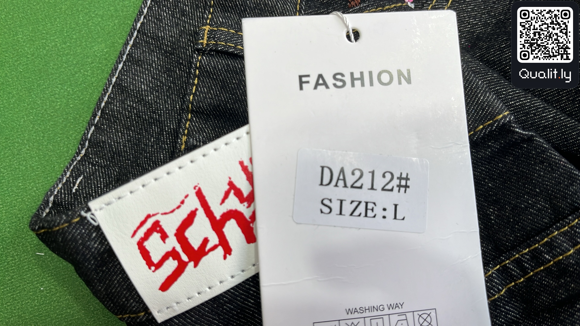 Jeans — foto QC 1 di 4