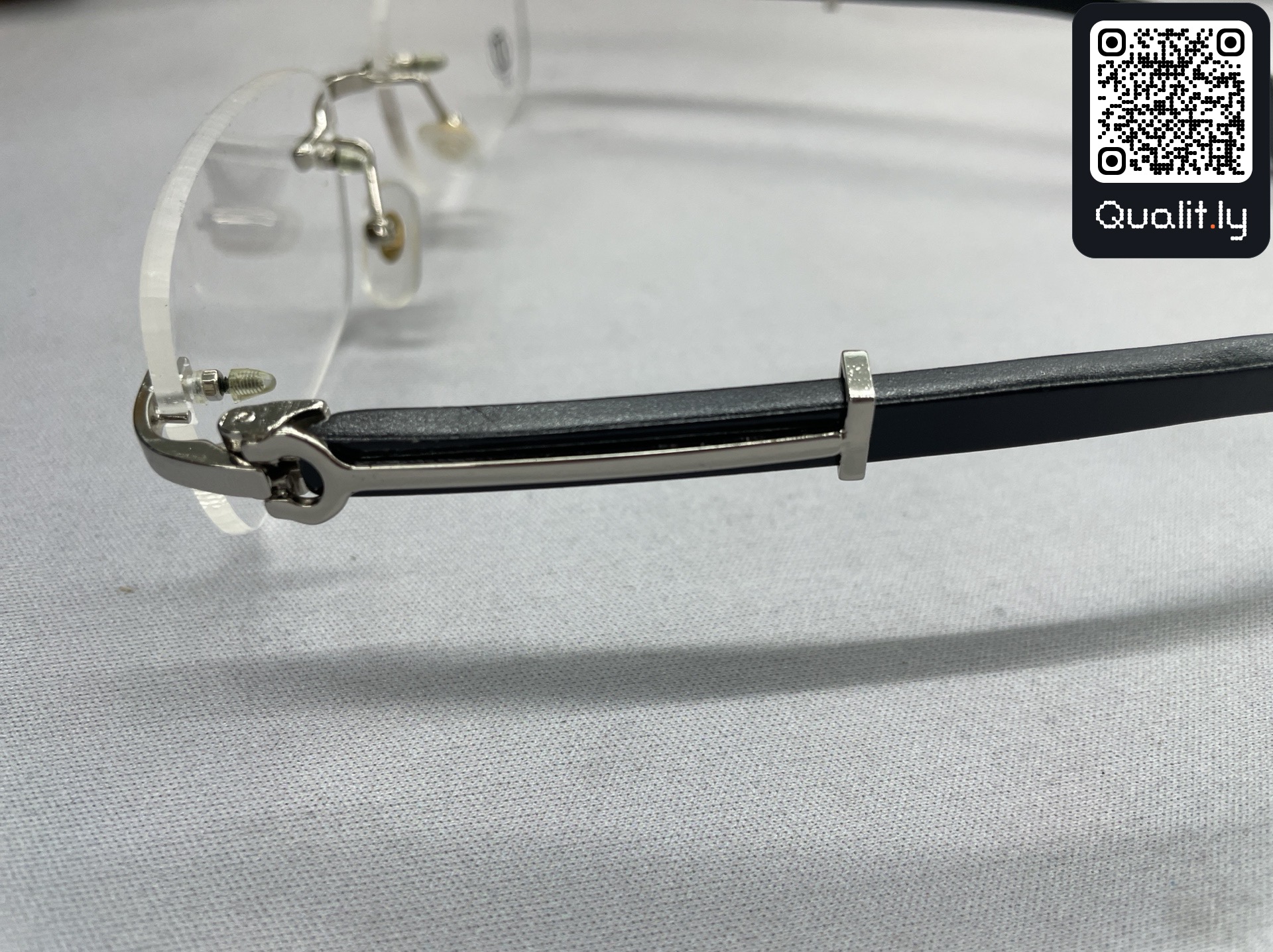 Sunglasses QC photo 2 of 138