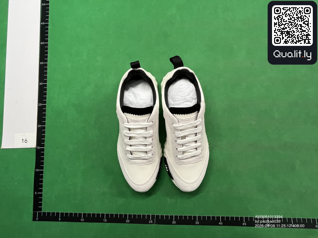 Sneakers QC photo 2 of 48