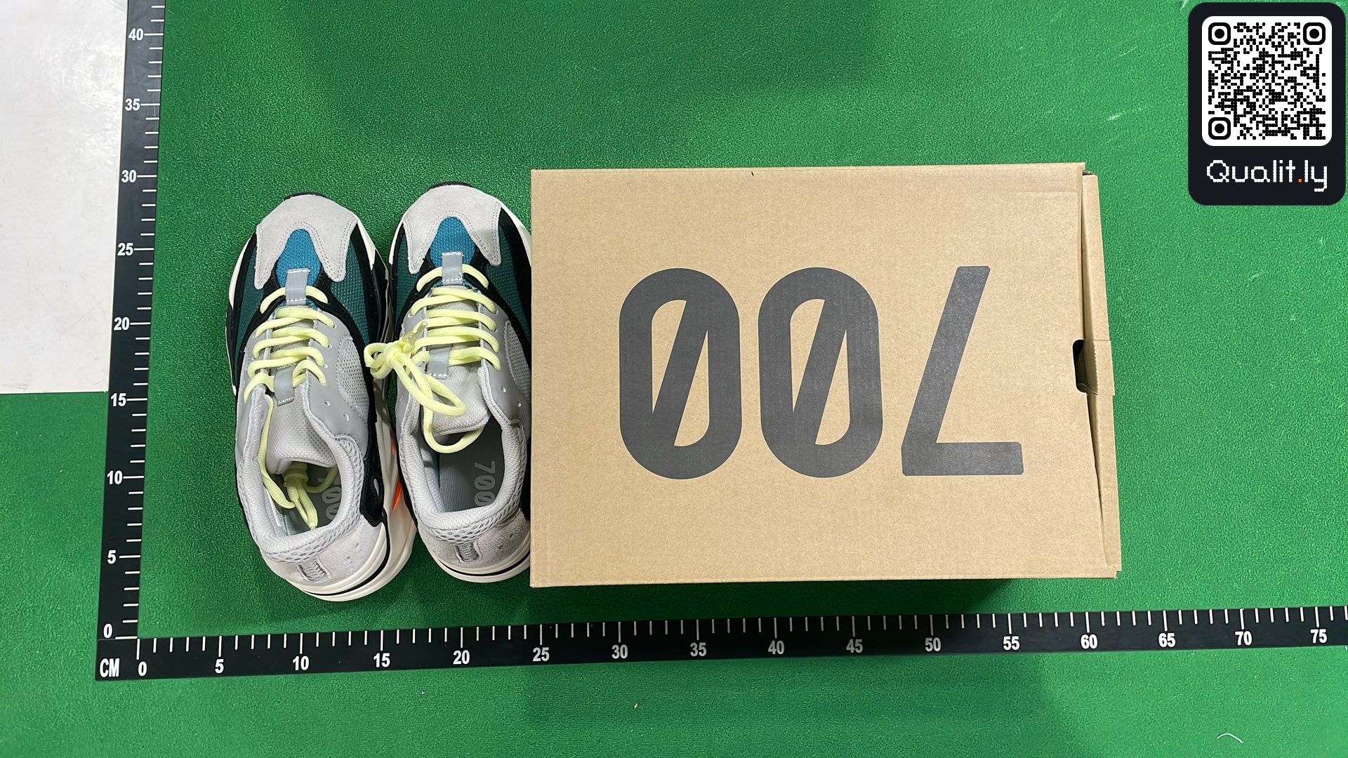 Sneakers QC photo 1 of 32