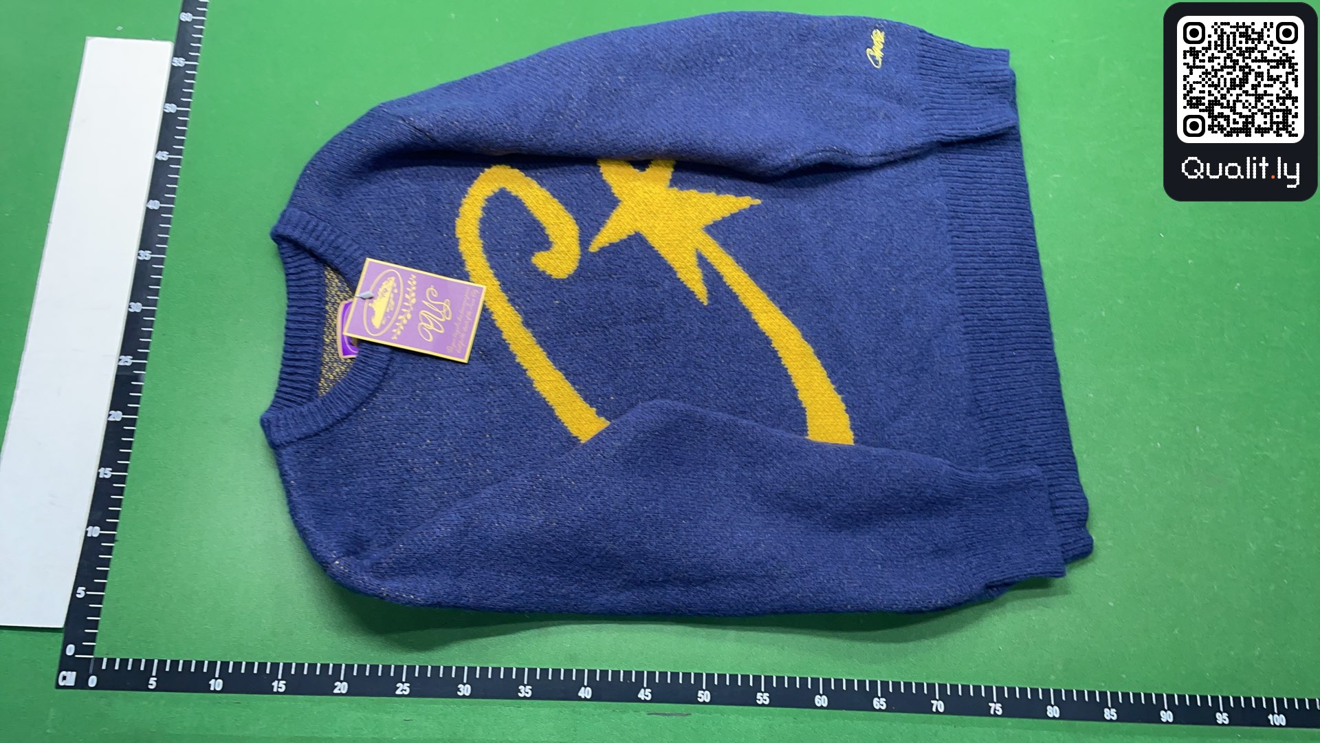 Pull — photo QC 2 sur 8