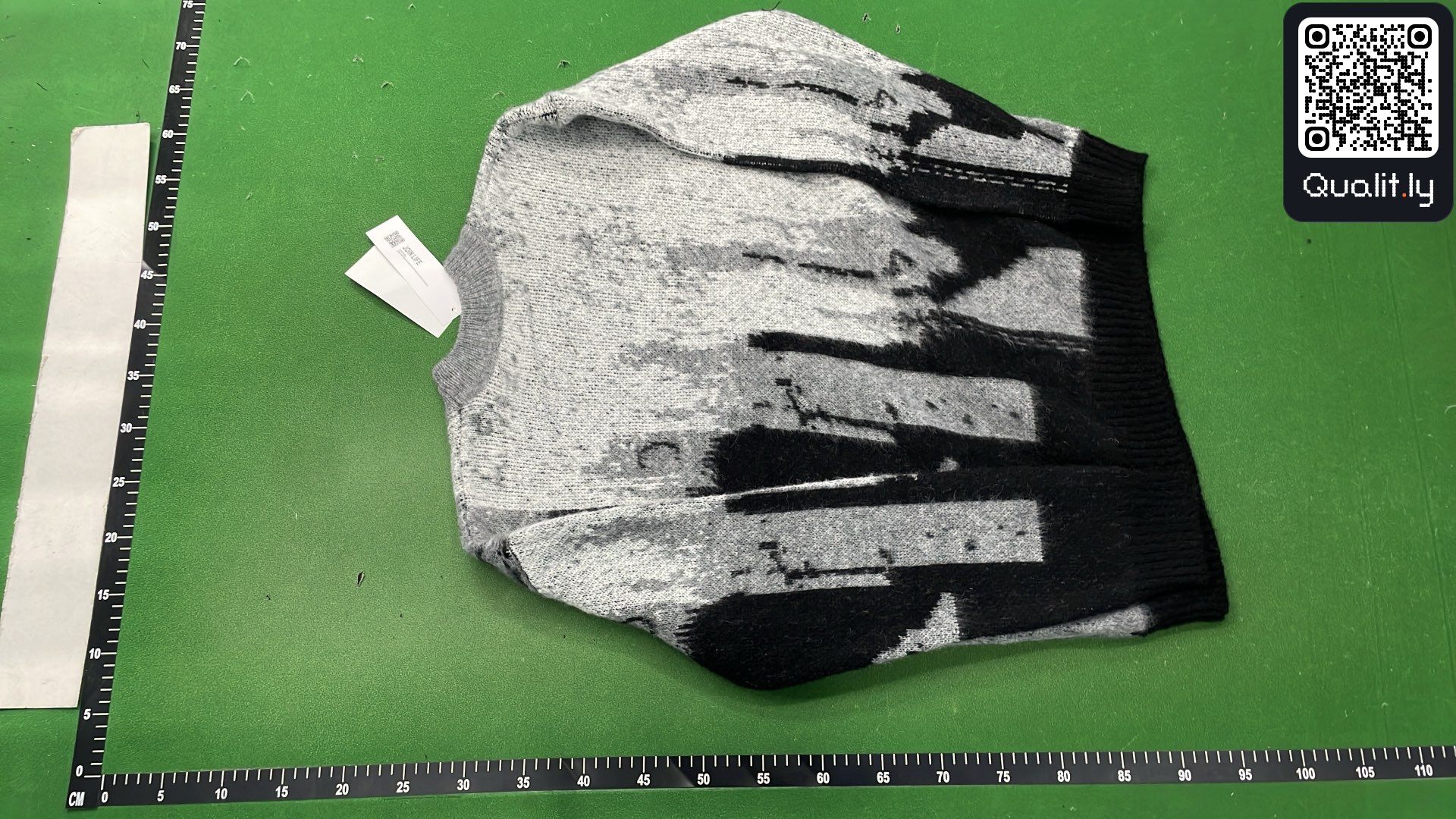 Sweater QC photo 3 of 46