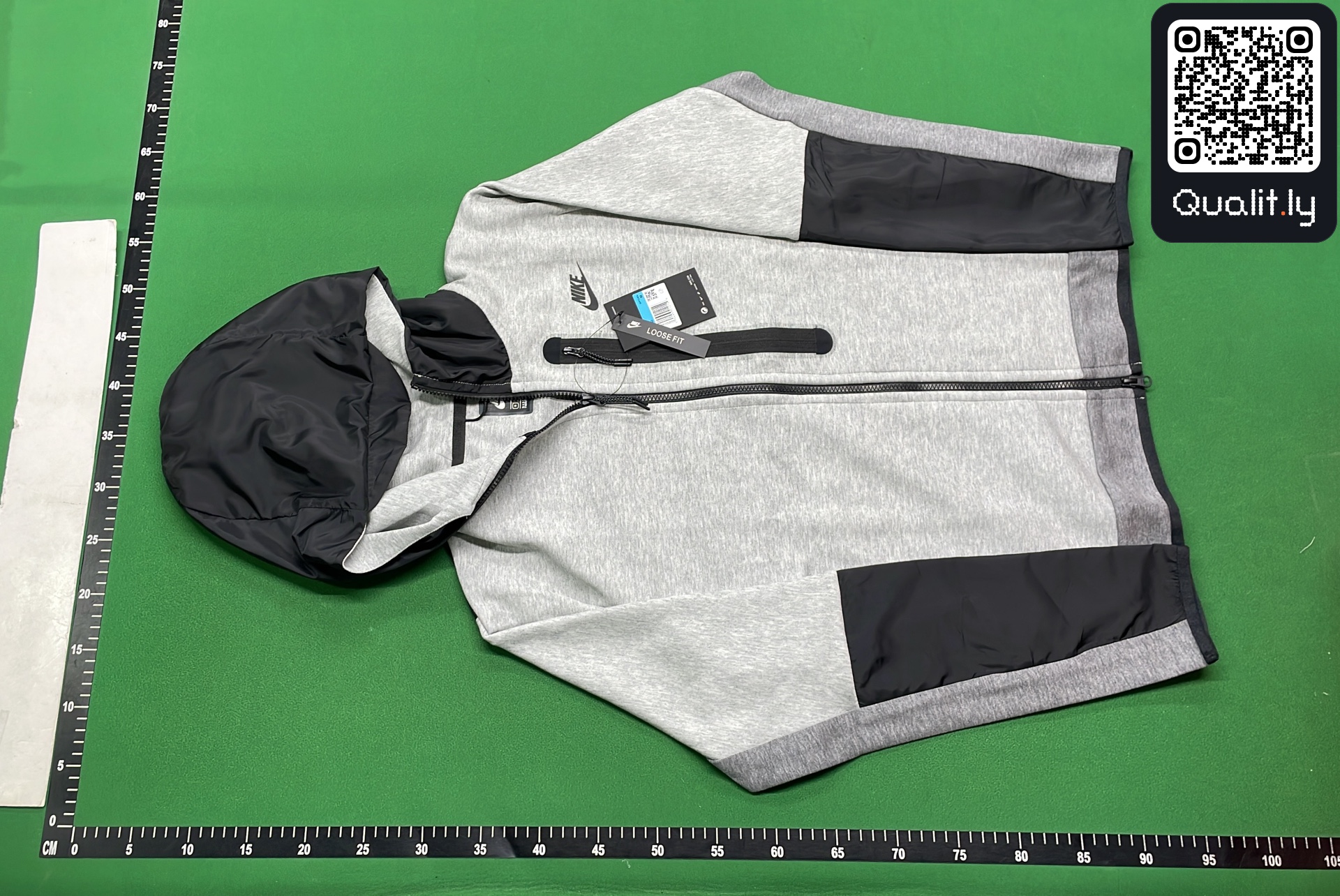 Sweat à capuche — photo QC 2 sur 46