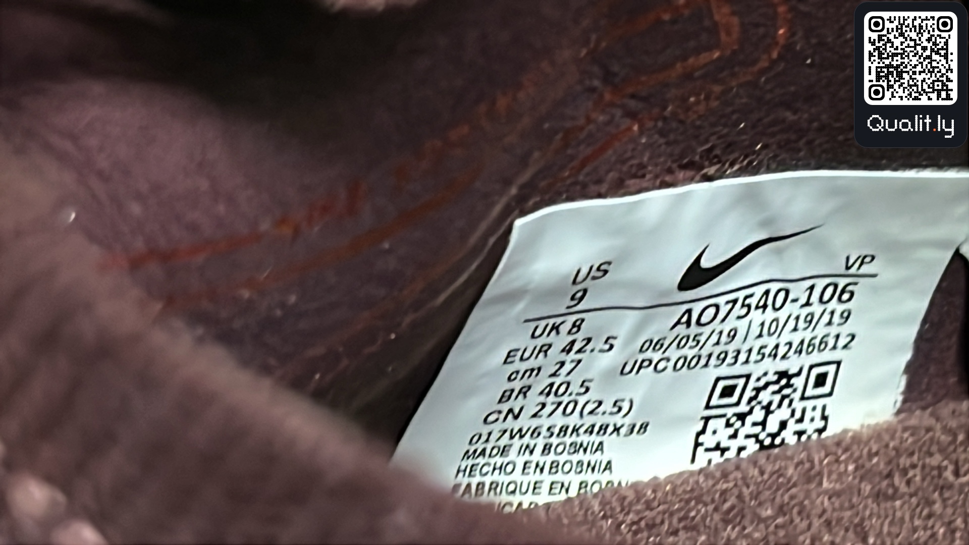 Sneakers QC photo 2 of 6