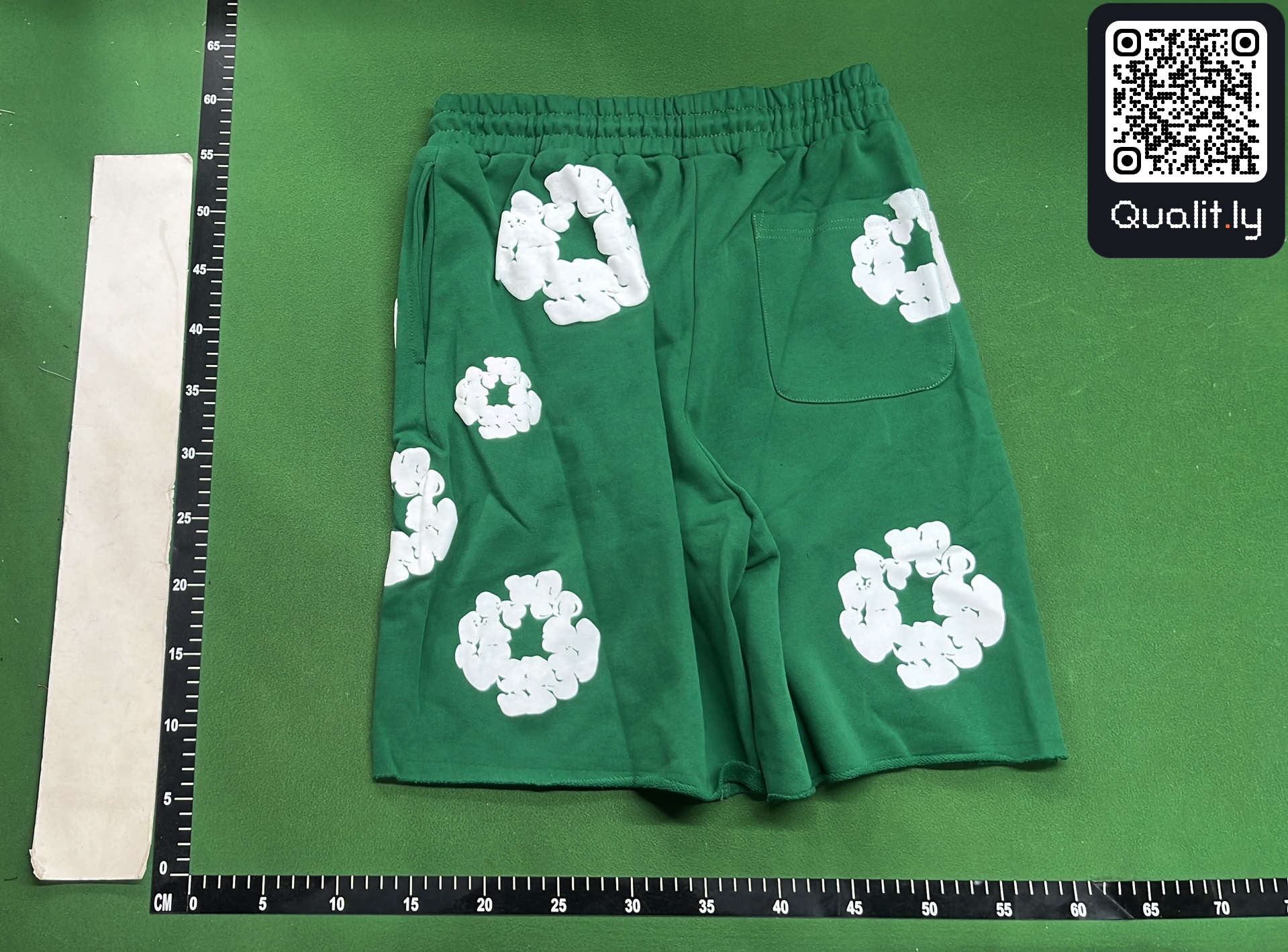 Shorts QC photo 3 of 16