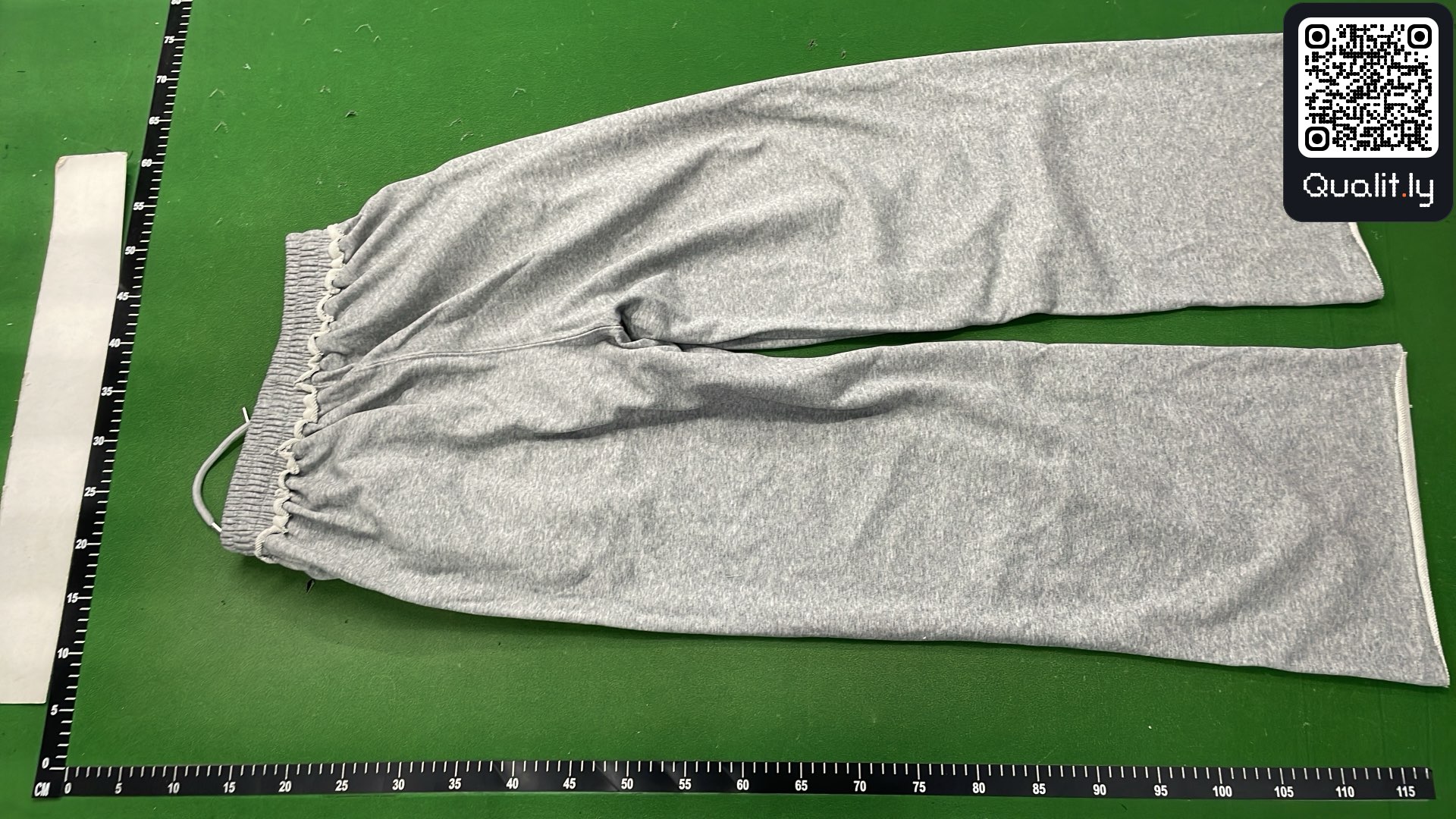 Pants QC photo 3 of 30