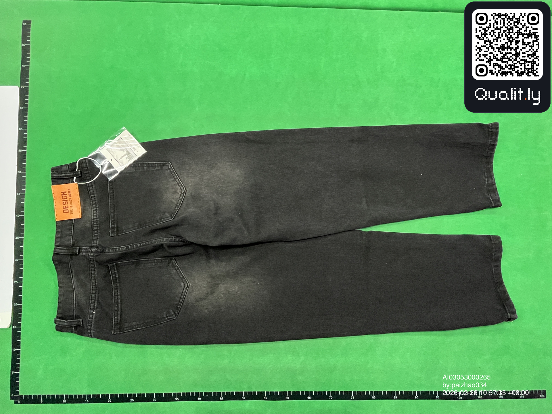 牛仔裤 QC 照片 2 / 18