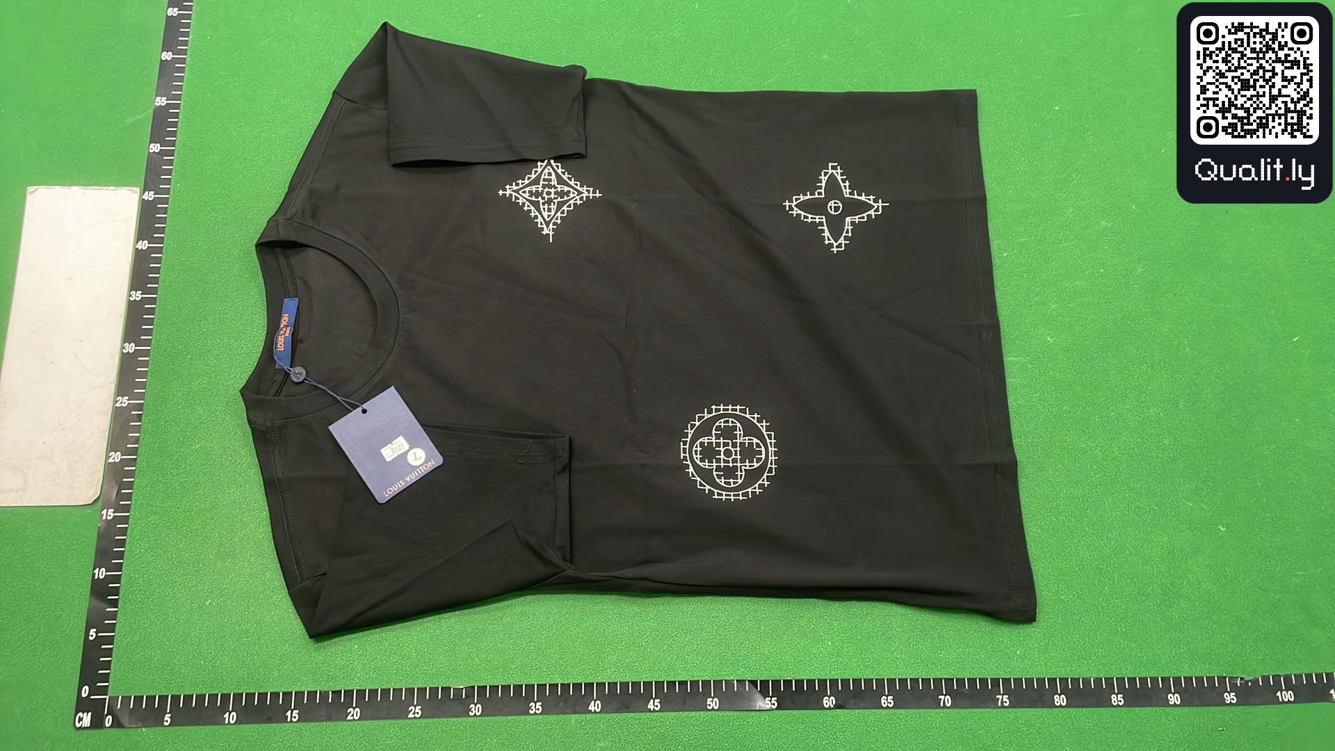 T-shirt QC photo 2 of 8