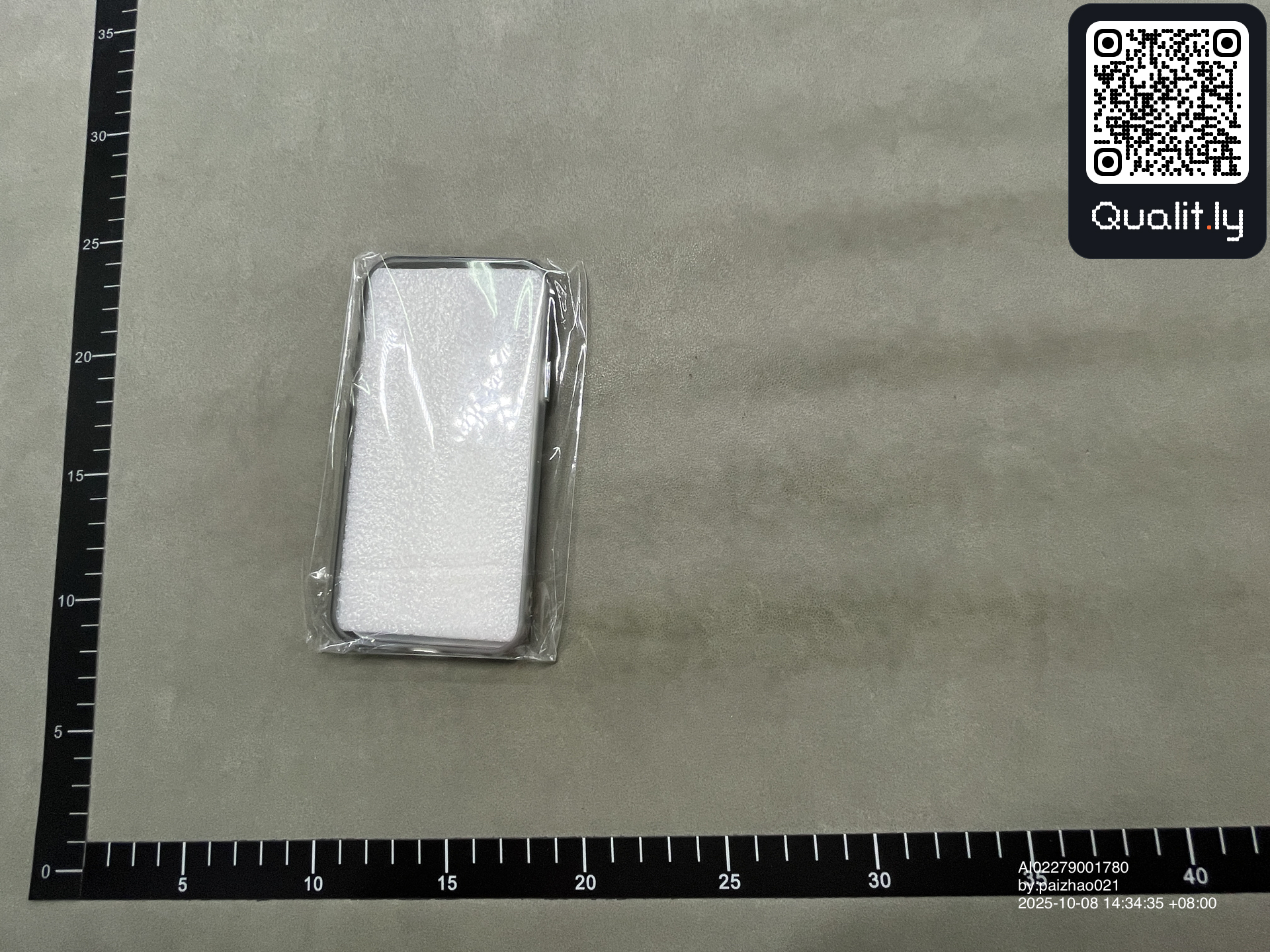 Foto QC 2 di 95
