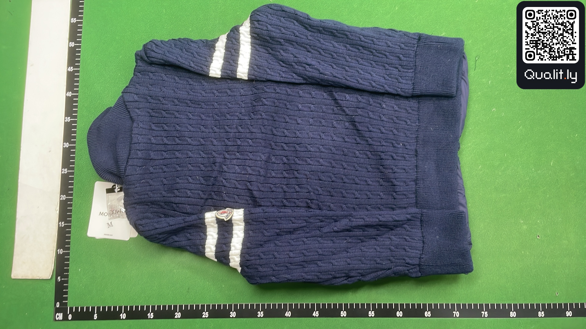 Sweater QC photo 3 of 4