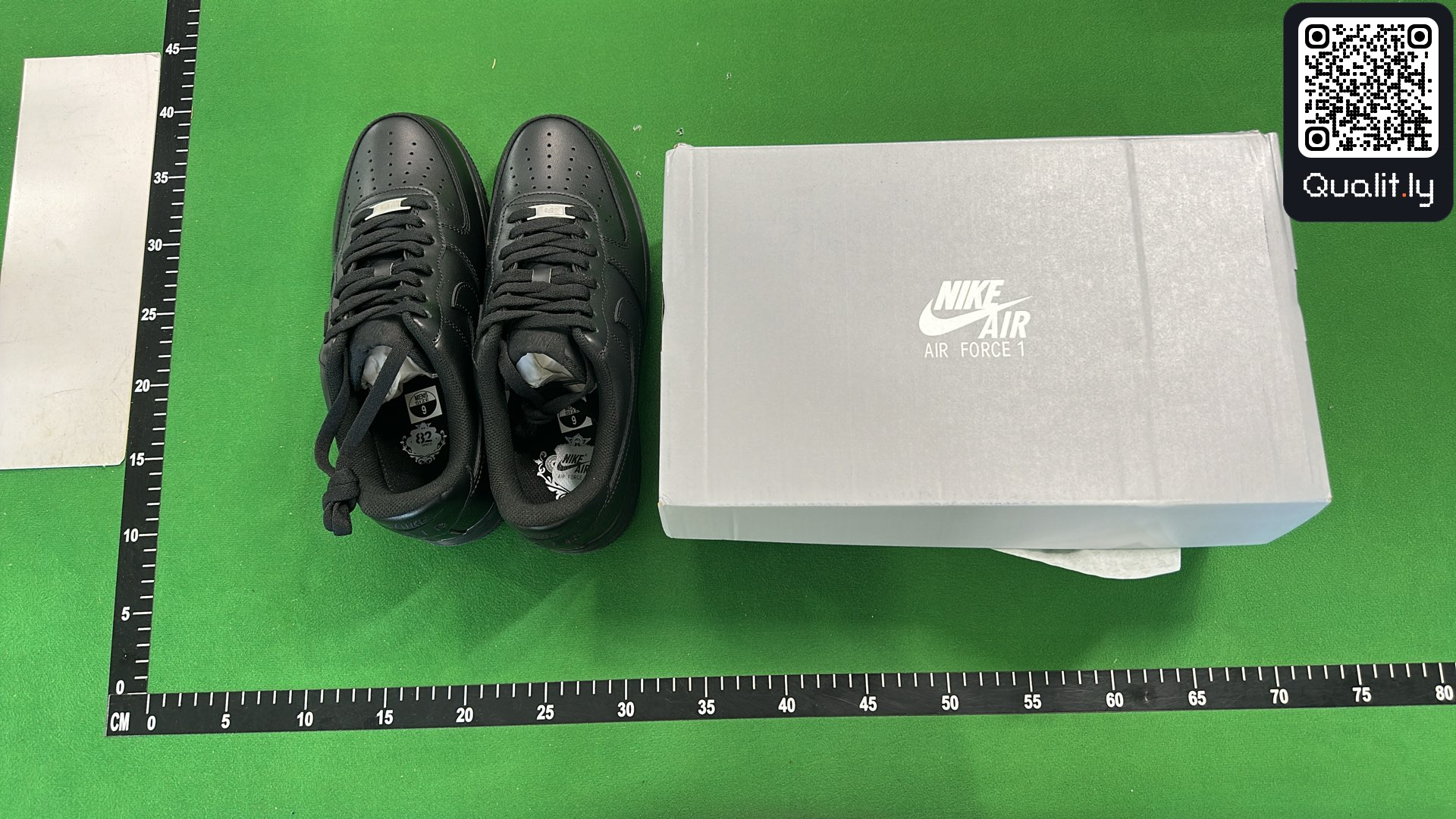 Sneakers QC photo 1 of 133